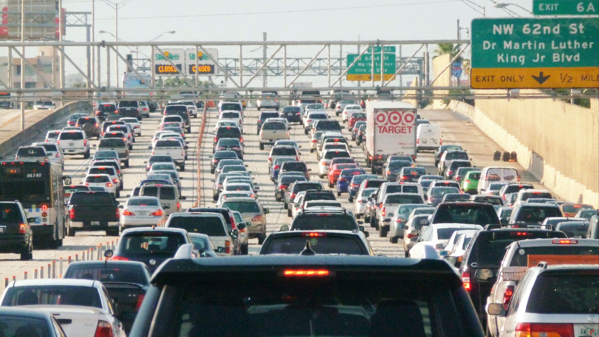 File:Miami traffic jam, I-95 North rush hour.jpg
