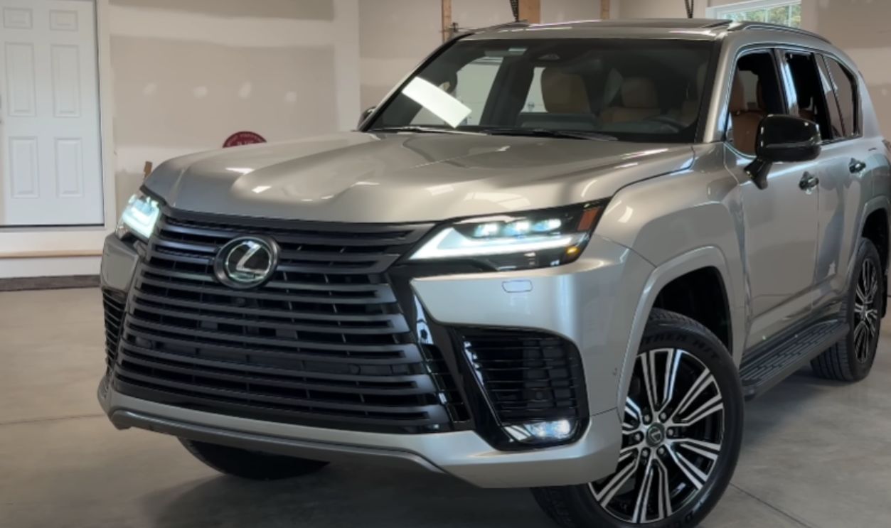 Lexus LX