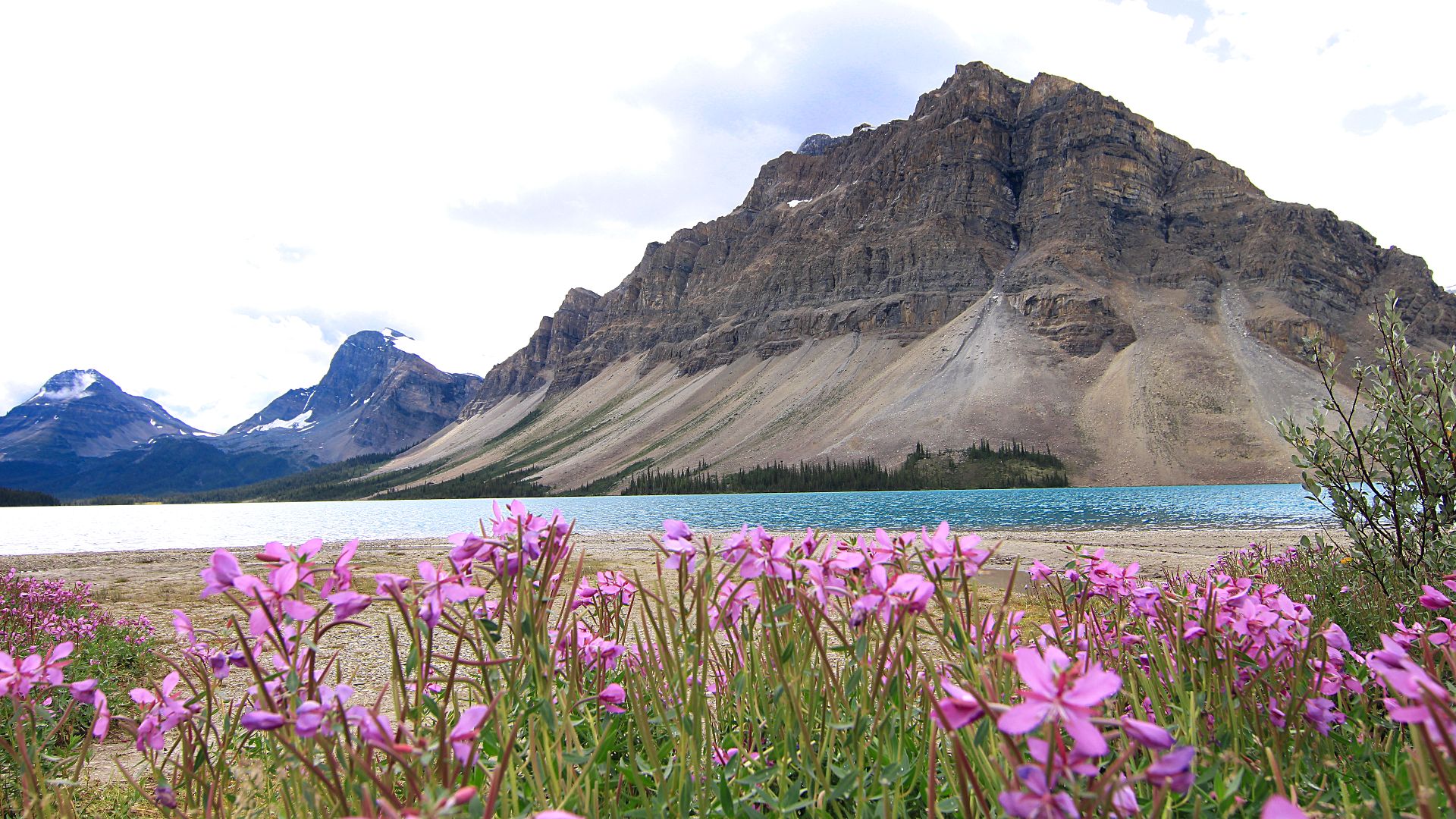 File:Banff National Park 1.jpg