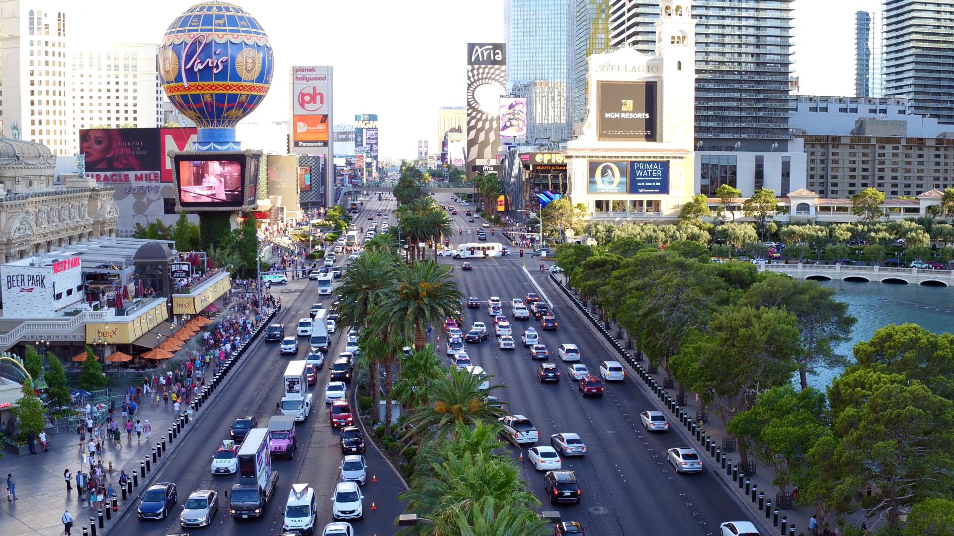 File:The Vegas Strip by Don Ramey Logan.jpg