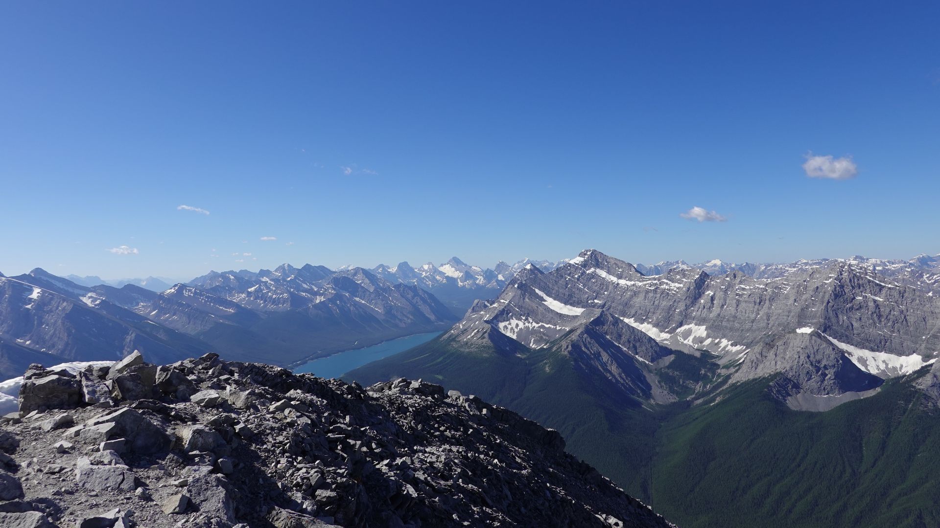 File:Rocky mountain and Spray Lakes Reservoir1.jpg