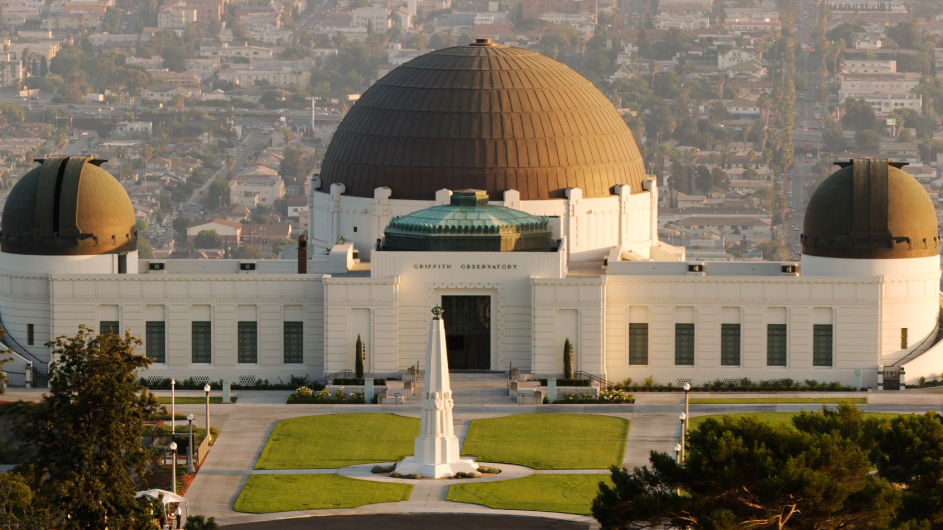 File:Griffith observatory 2006.jpg