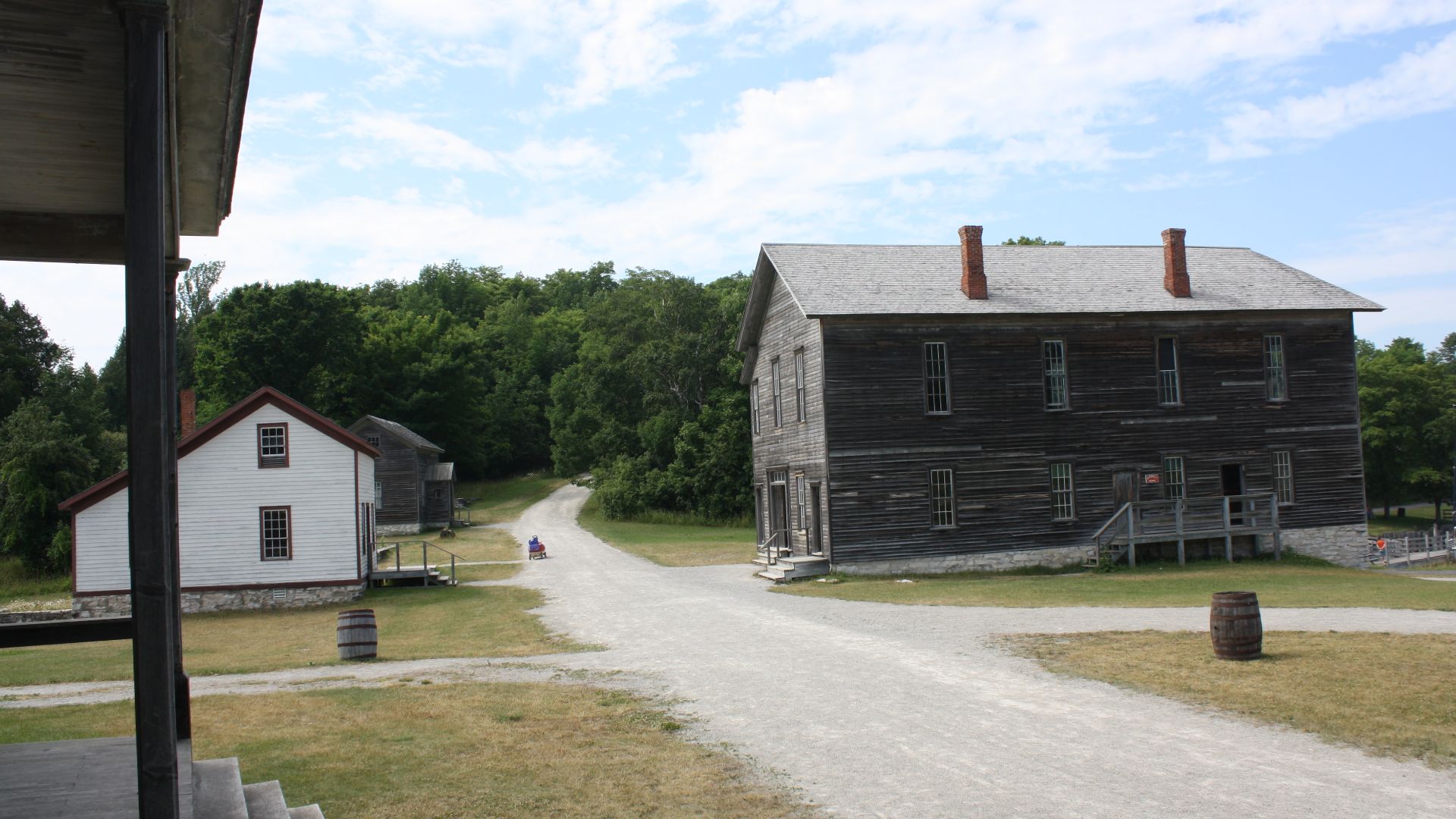 File:Fayette Historic State Park Central Street.jpg