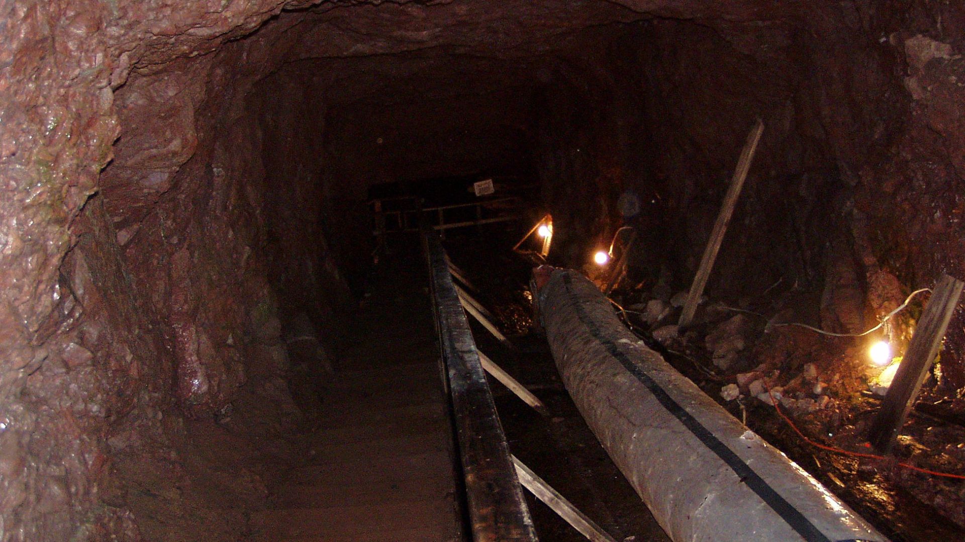 File:Delaware Copper Mine P8230001 72 Shaft -1.jpg
