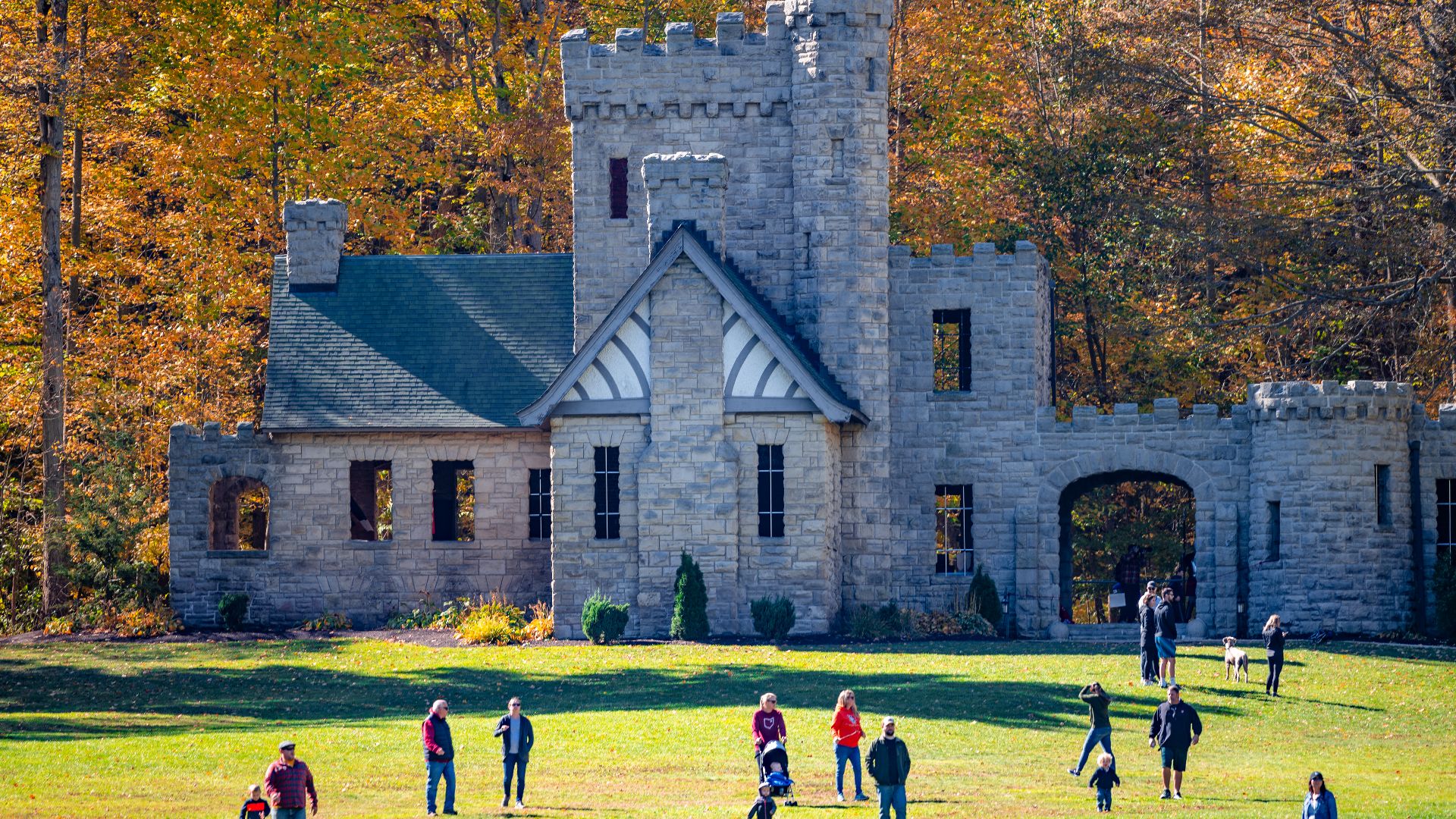 File:Squire's Castle (50500478532).jpg