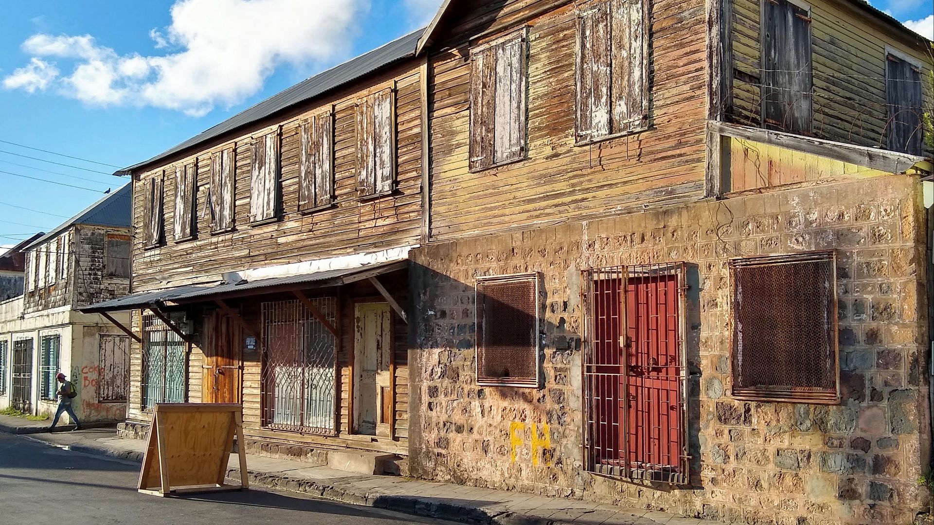 File:Basseterre - creole building.jpg