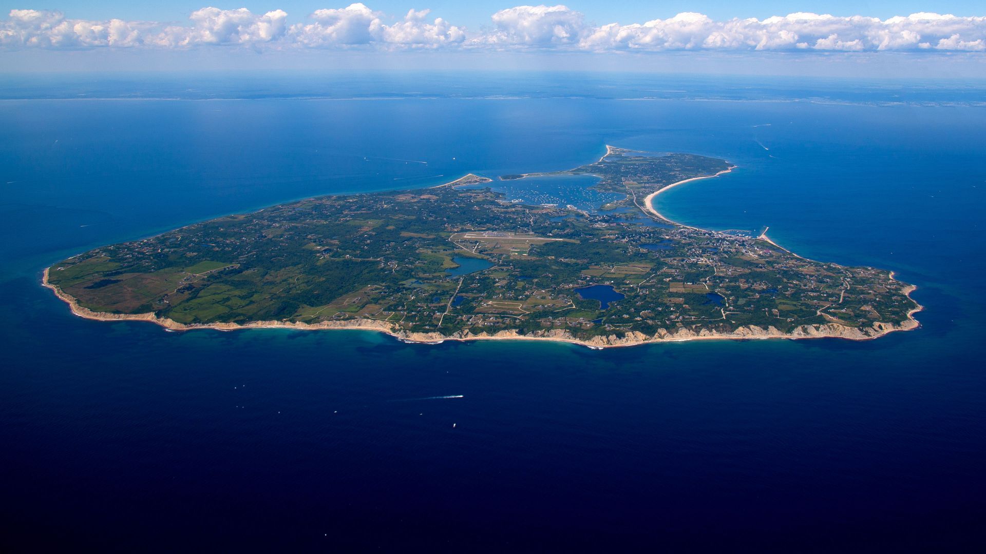 File:HiRes BlockIsland Aerial 7-23-2015.jpg