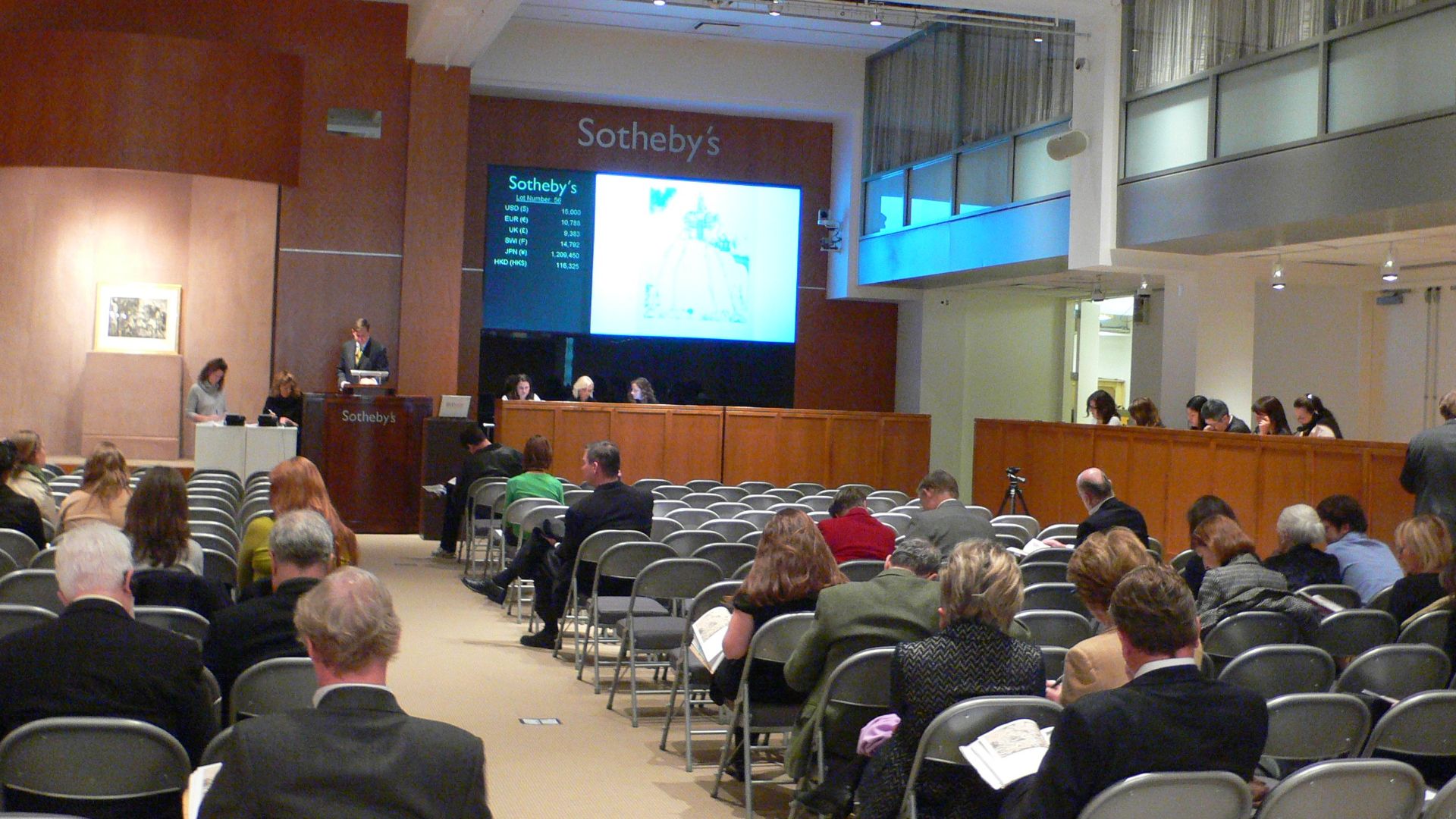 File:The auction hall at Sotheby's.jpg