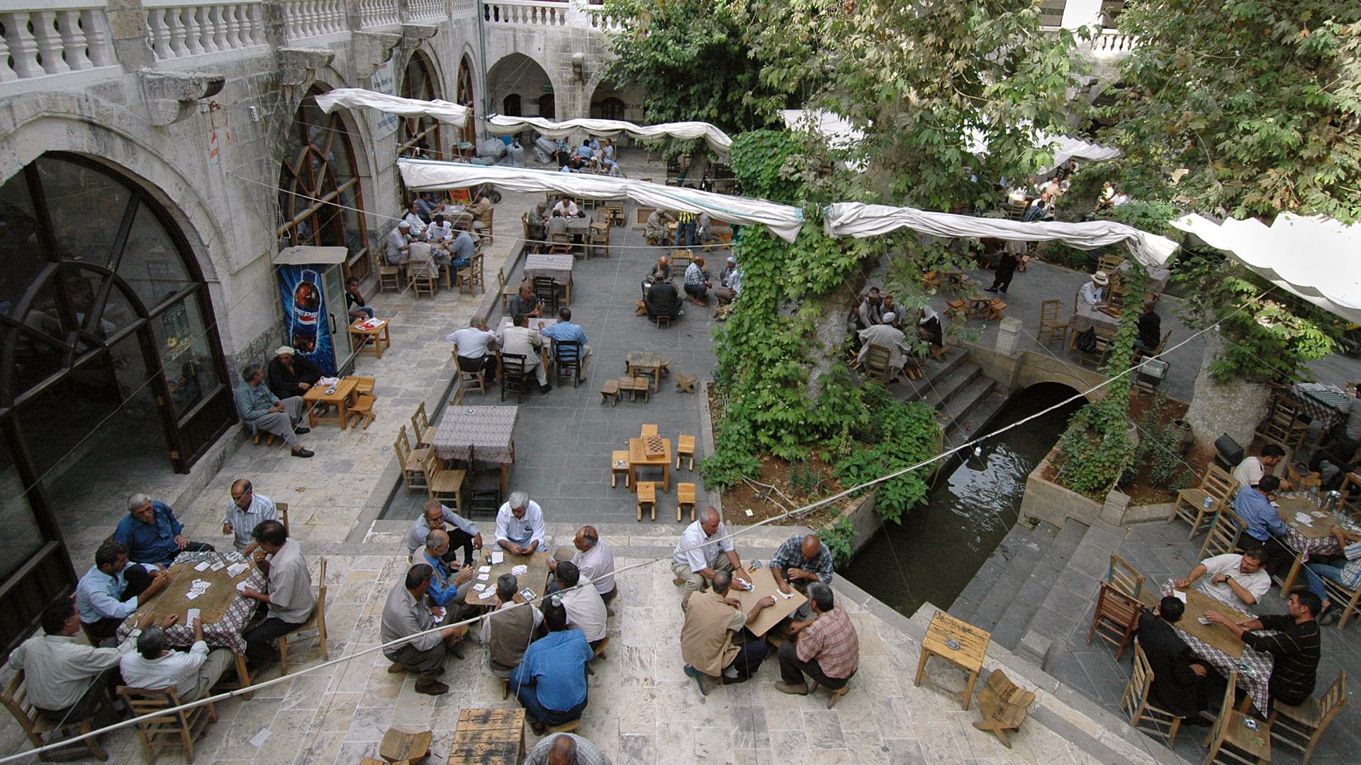 File:Şanlıurfa Gümrük Hanı 3970.jpg