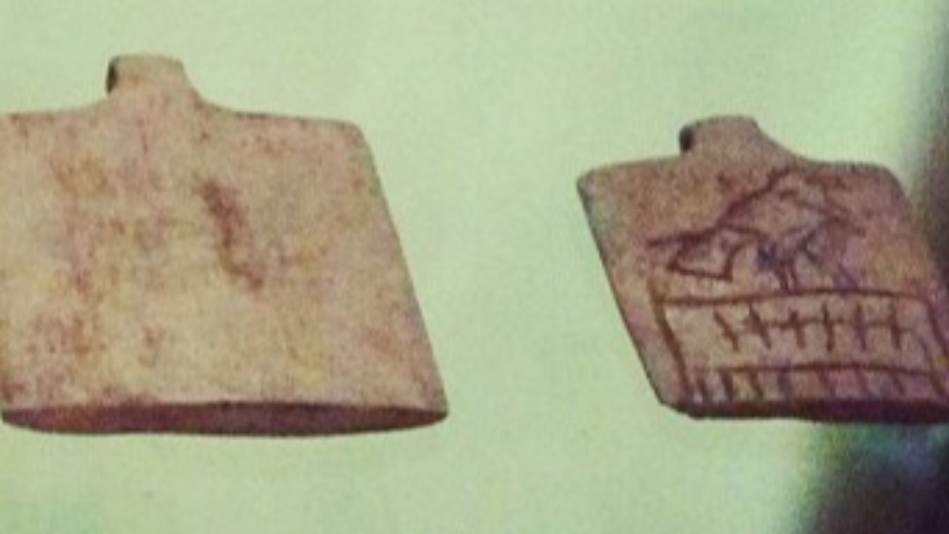 File:Set of Labels, King Djer (Abydos, 1st Dynasty) (8543944239).jpg