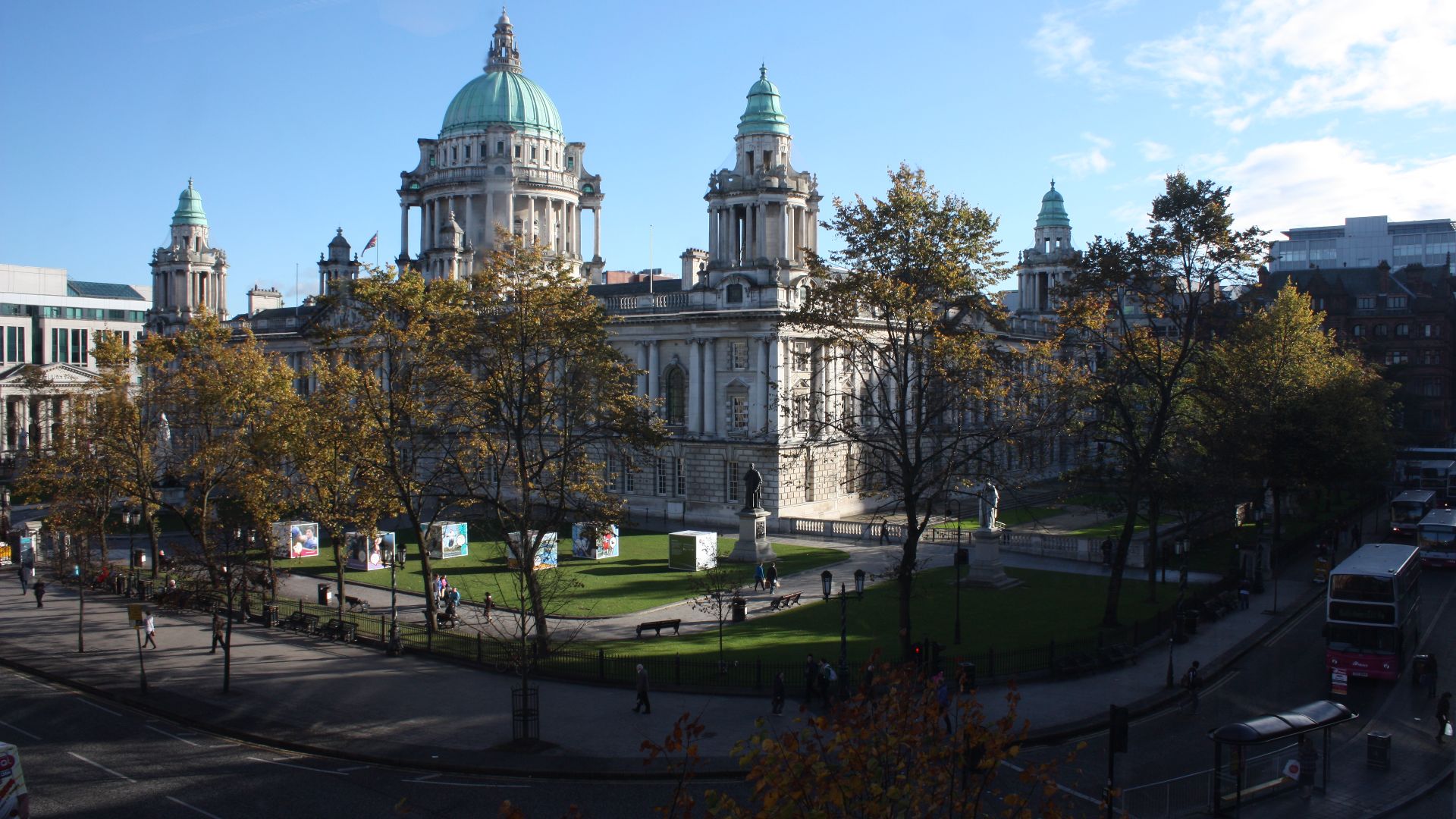 File:Belfast City Hall, October 2010 (01).JPG