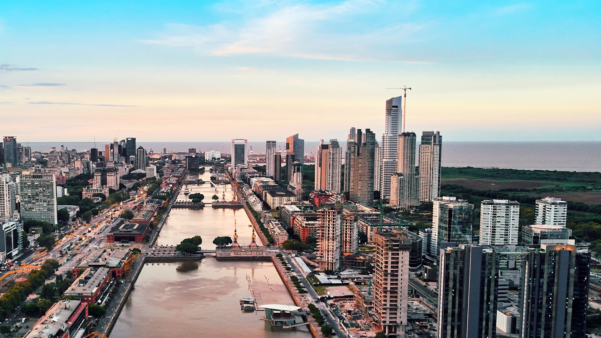 File:Puerto Madero, Buenos Aires (40689219792) (cropped).jpg