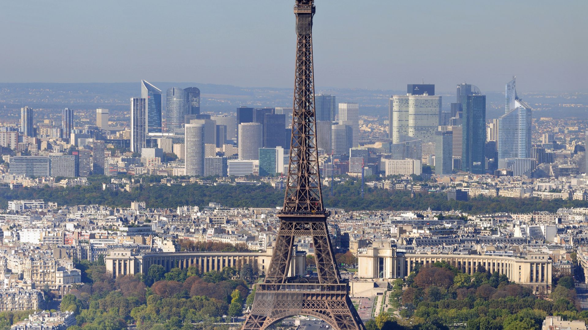 File:Paris - Eiffelturm und Marsfeld2.jpg