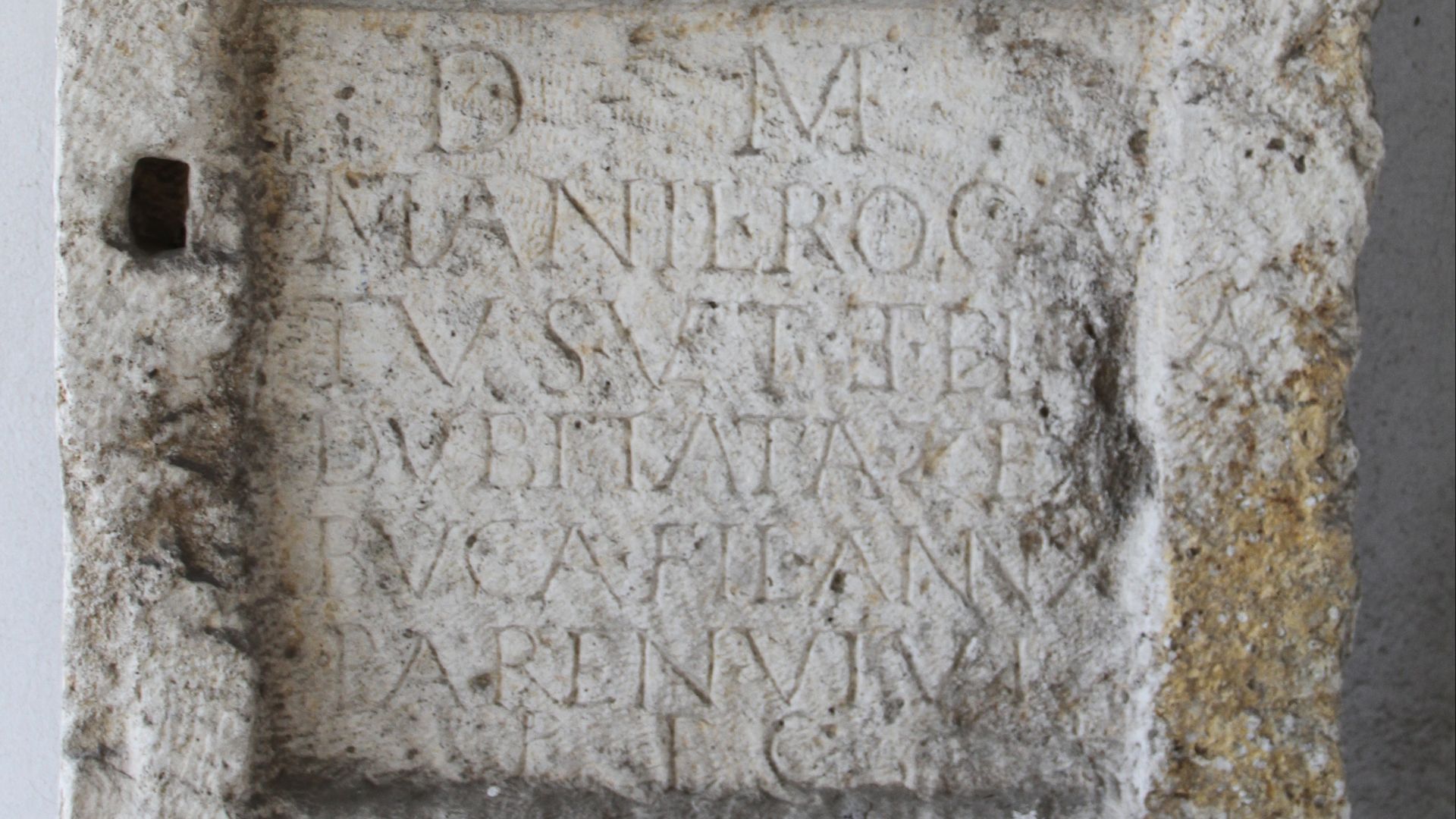 File:Tombstone of family in Aquincum IMG 0871.jpg