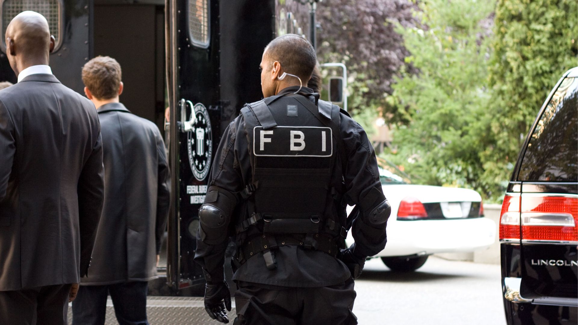 File:F B I (3769245201).jpg