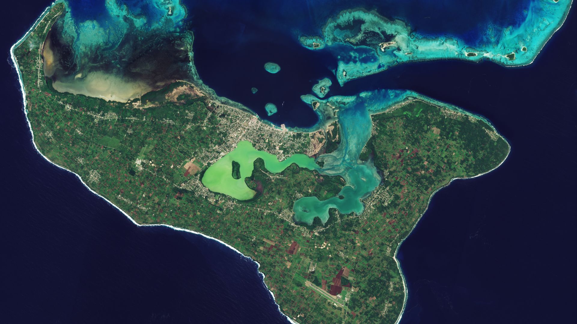 File:Tonga ESA363260.jpg