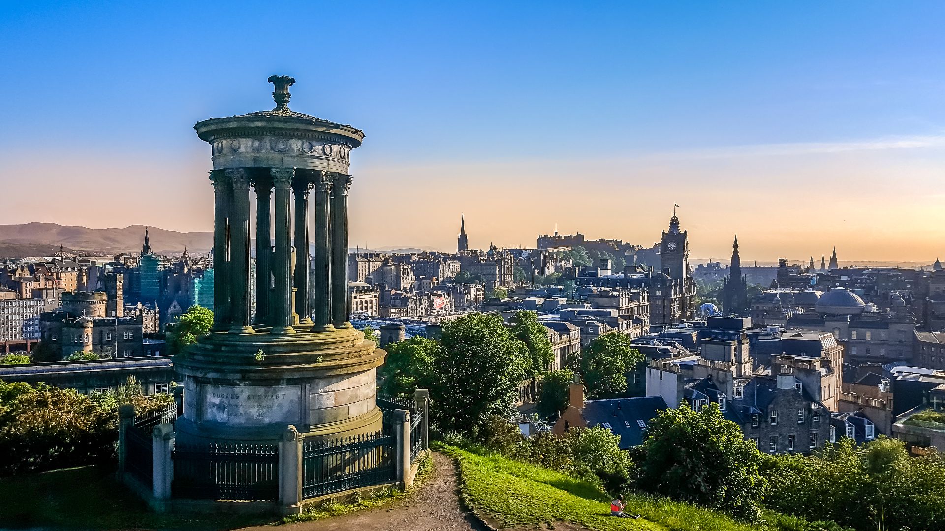 File:Skyline of Edinburgh.jpg