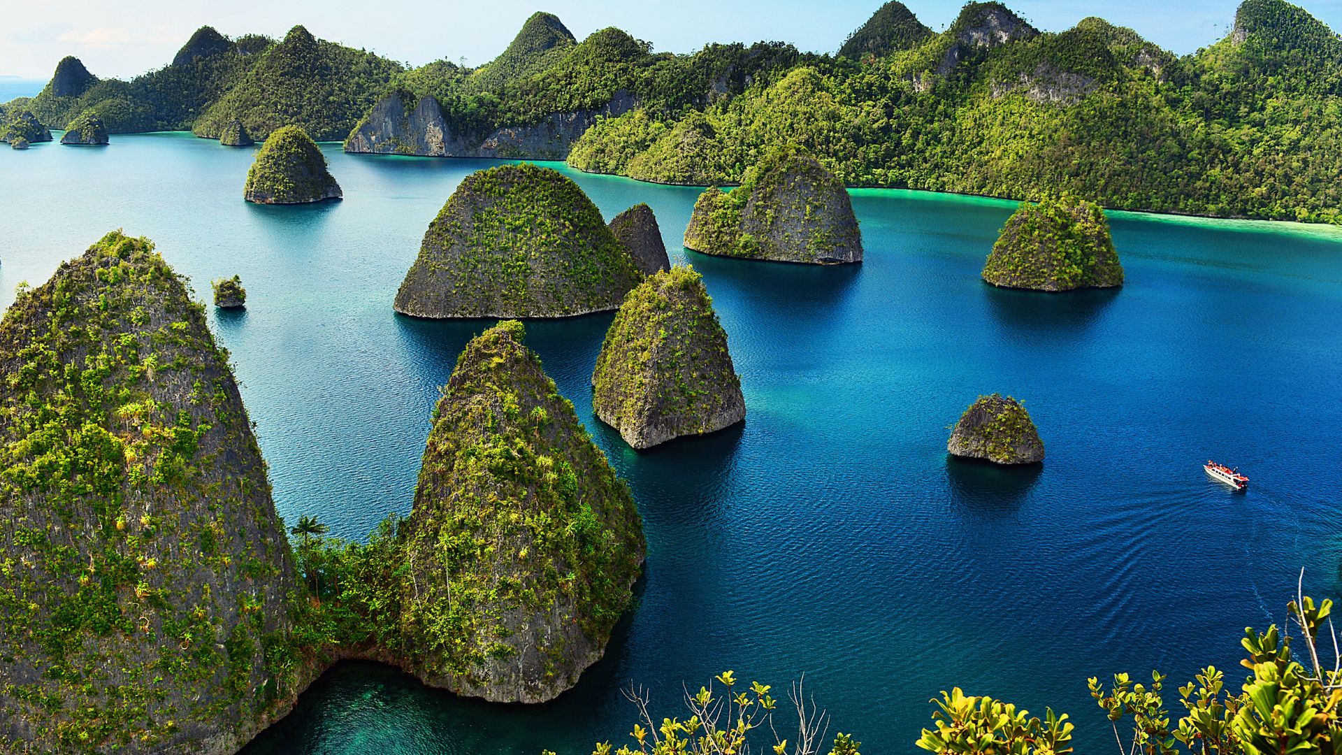 File:Raja Ampat, Mutiara Indah di Timur Indonesia.jpg