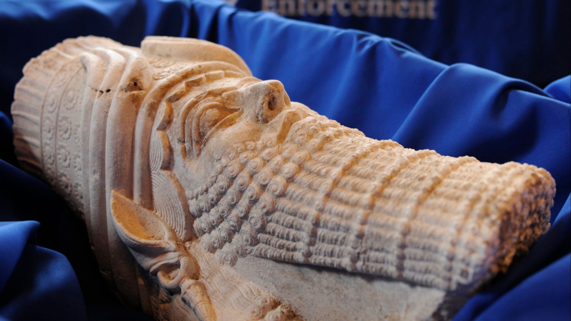 File:A limestone statue depicting the head of the Assyrian King Sargon II, illegally smuggled into the United States.jpg