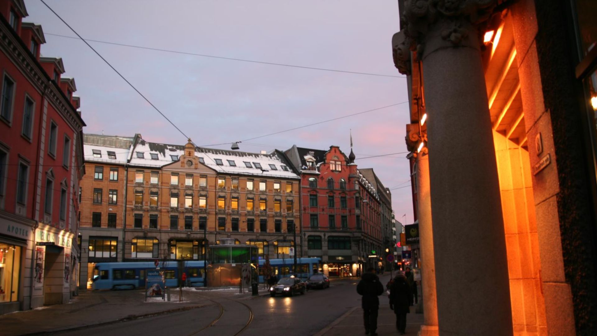 File:Professor Aschehougs plass - Winter in Oslo (5320882043).jpg