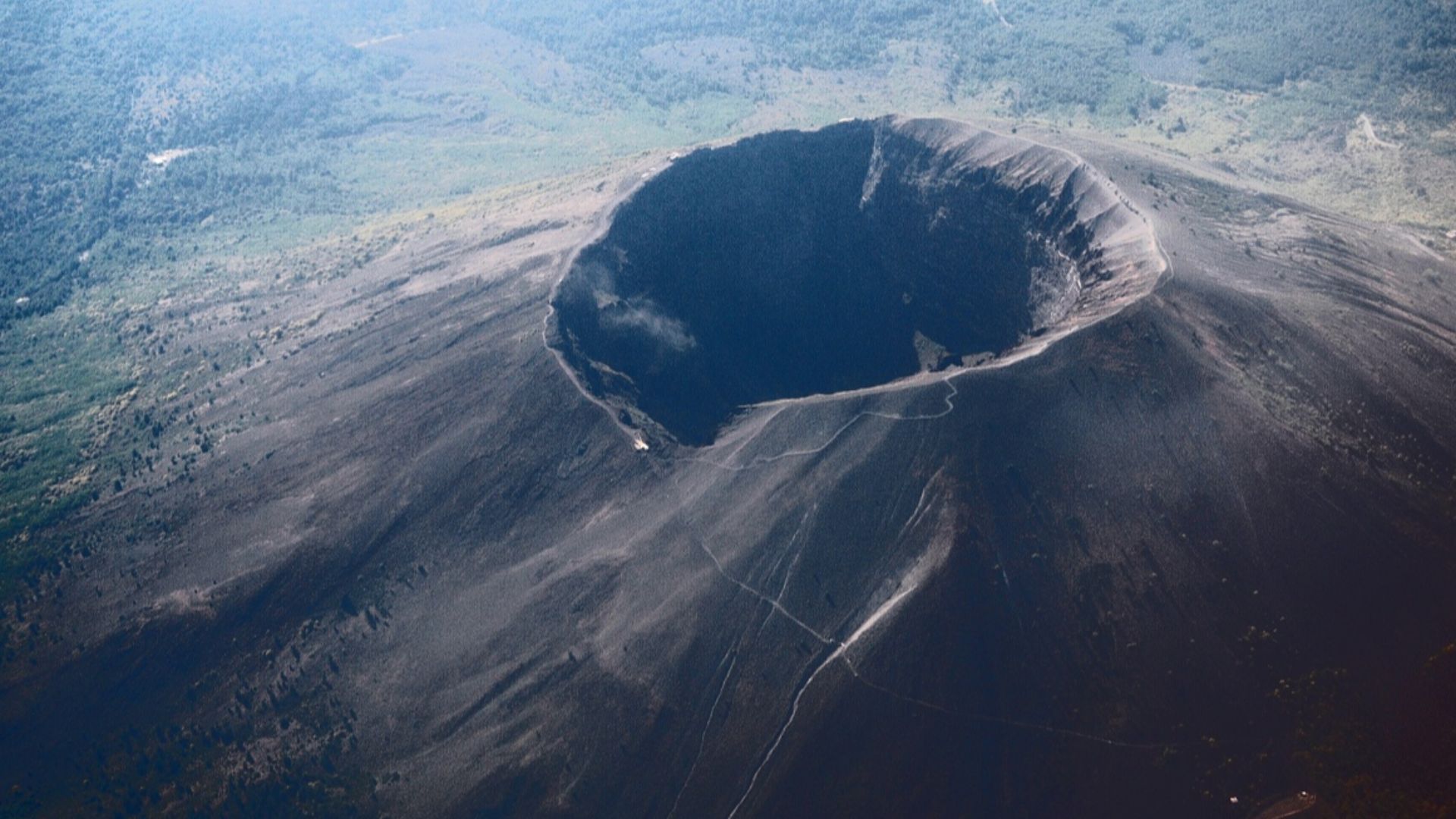 File:Vesuvius from plane.jpg