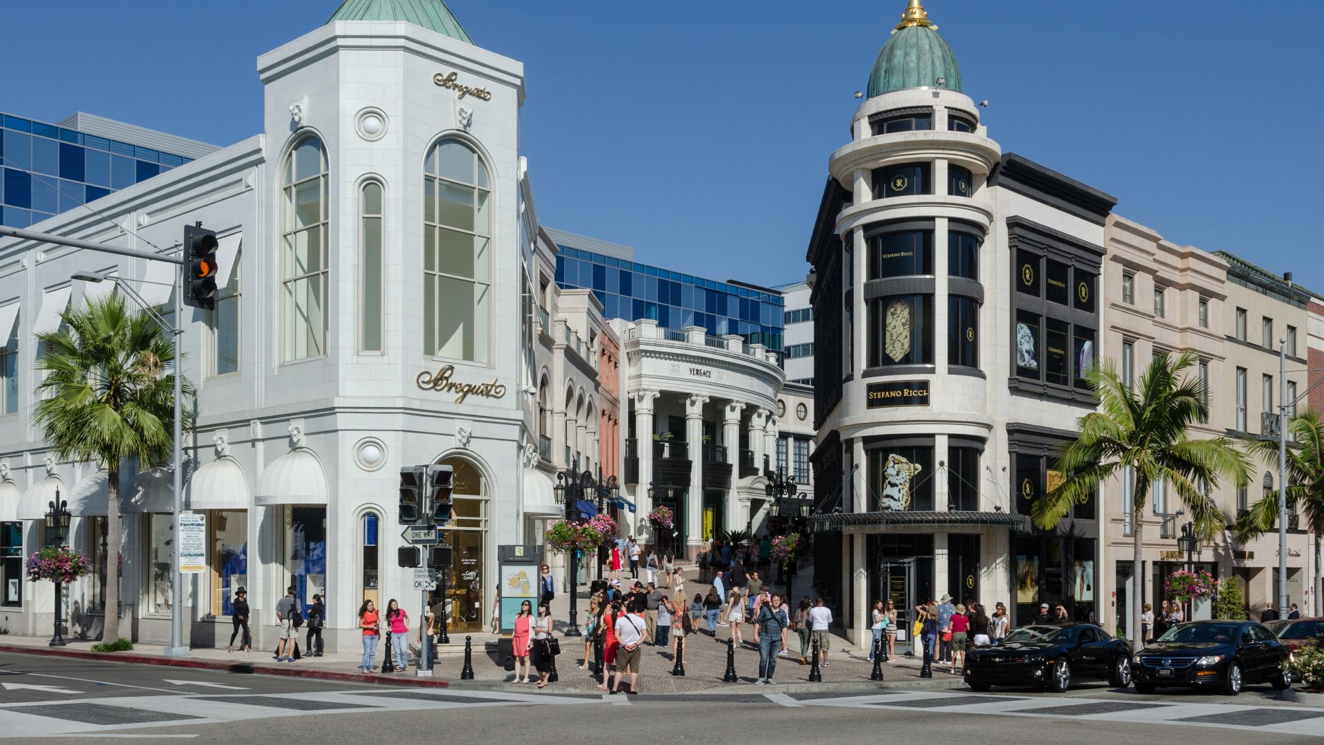 File:Buildings at North Rodeo Drive, Beverly Hills, West view 20110806 1.jpg