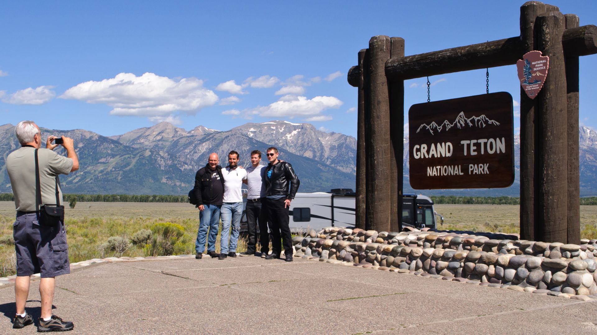 File:South Entrance, Grand Teton National Park (7712236248).jpg