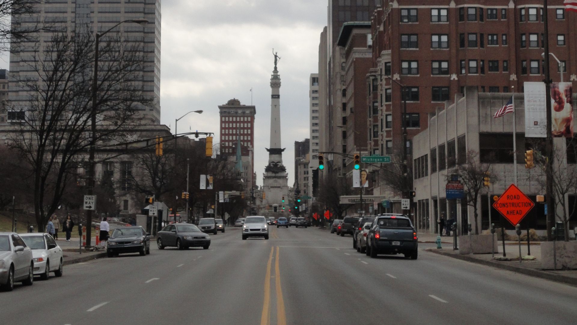 File:Up Meridian to the Circle - Indianapolis.jpg