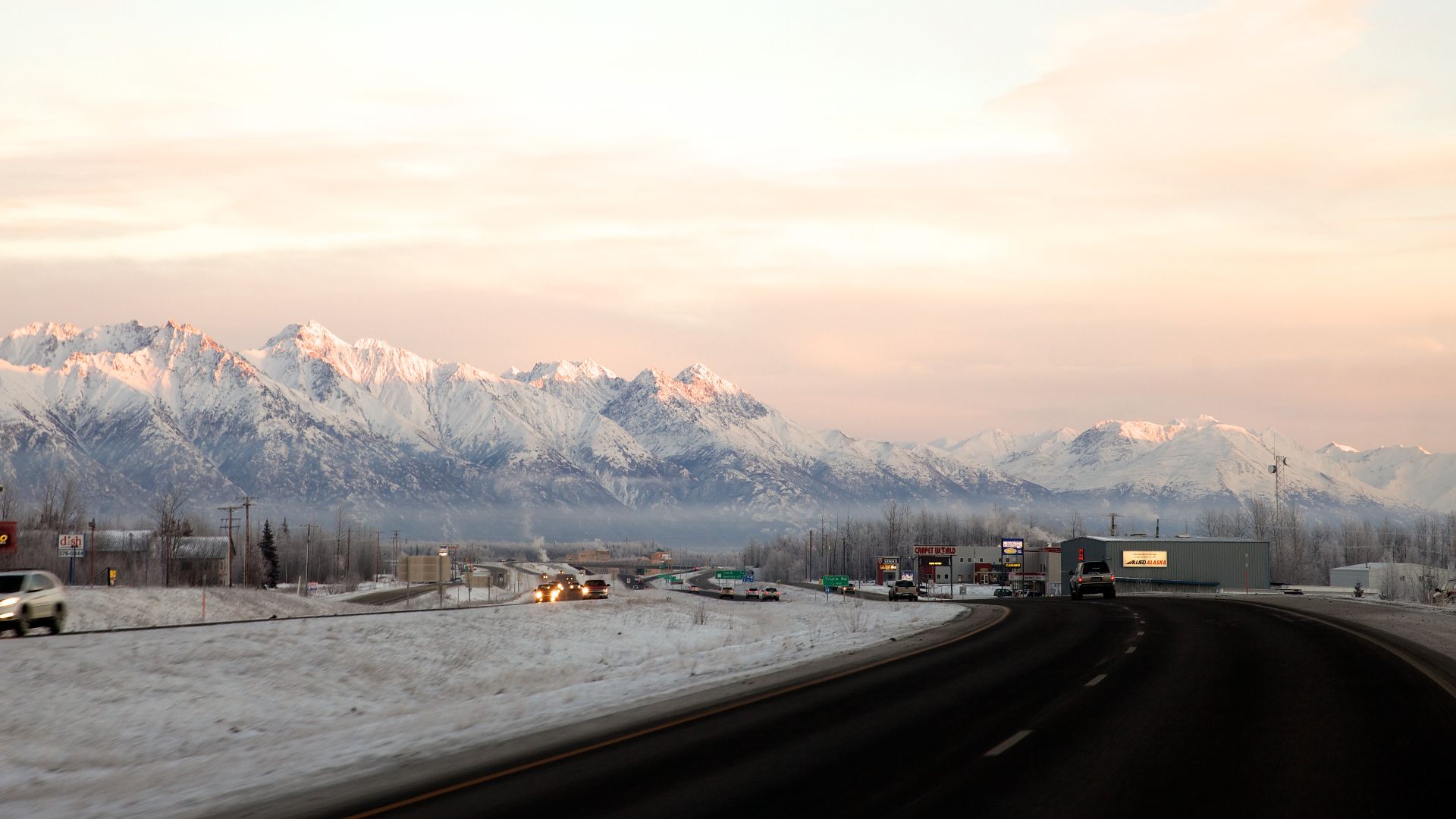 File:Southbound Parks Highway approaching Trunk Road interchange and Mat-Su Regional Hospital.jpg