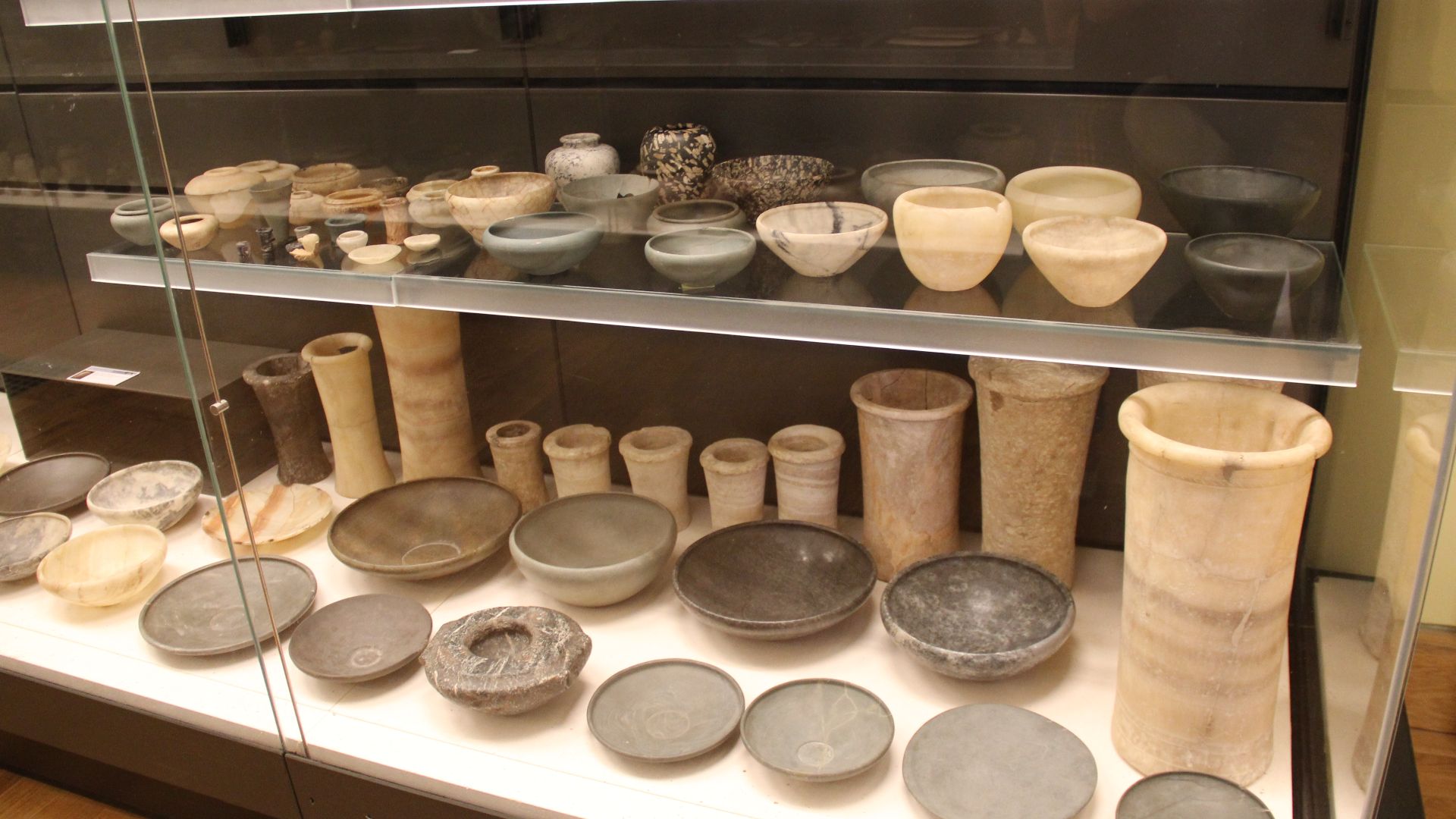 File:Ancient Egypt Thinite Period Stone Vessels (28426796365).jpg