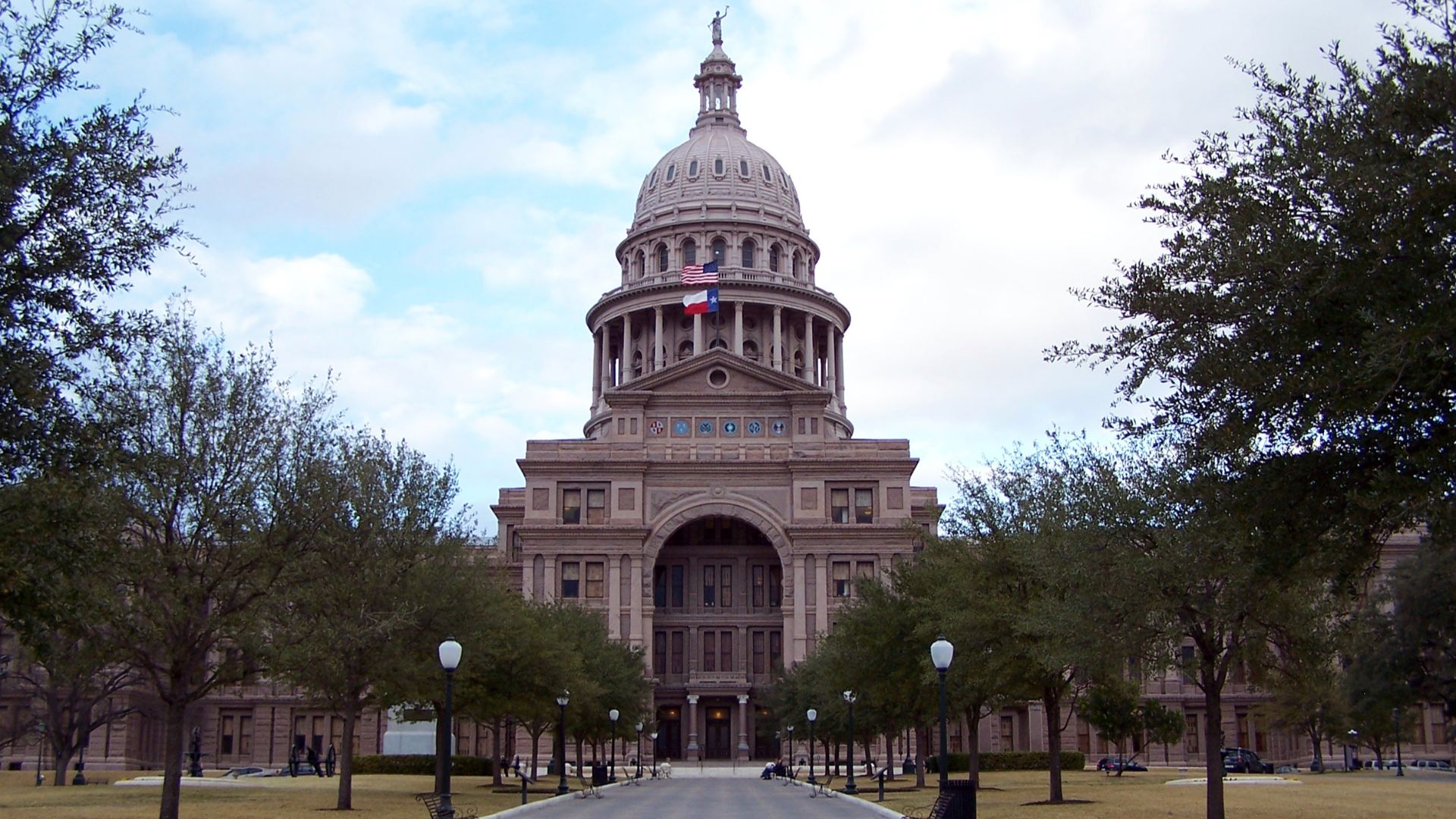 File:Texas capitol day.jpg