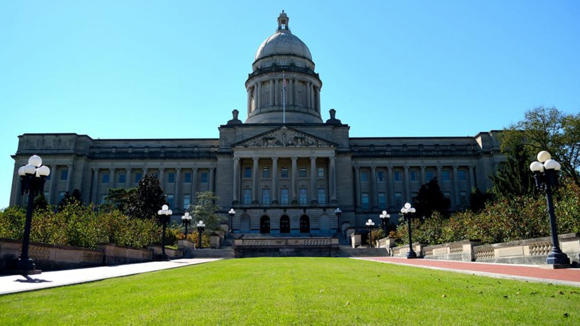 File:Kentucky State Capitol Front.jpg