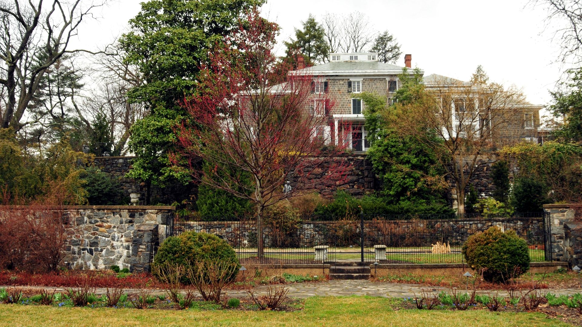 File:Gibraltar gardens and mansion.jpg