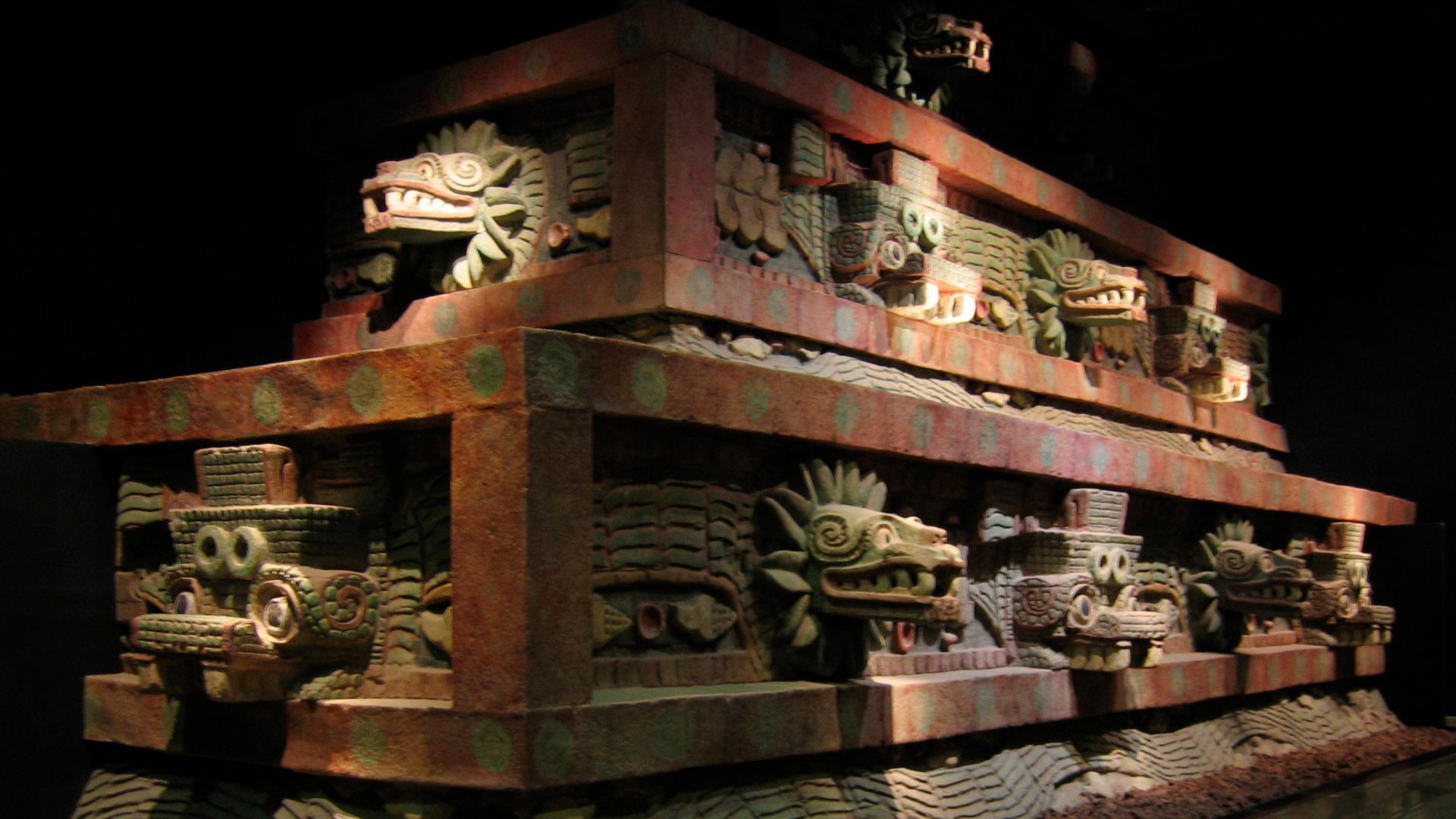 File:Facade of the Temple of the Feathered Serpent (Teotihuacán).jpg