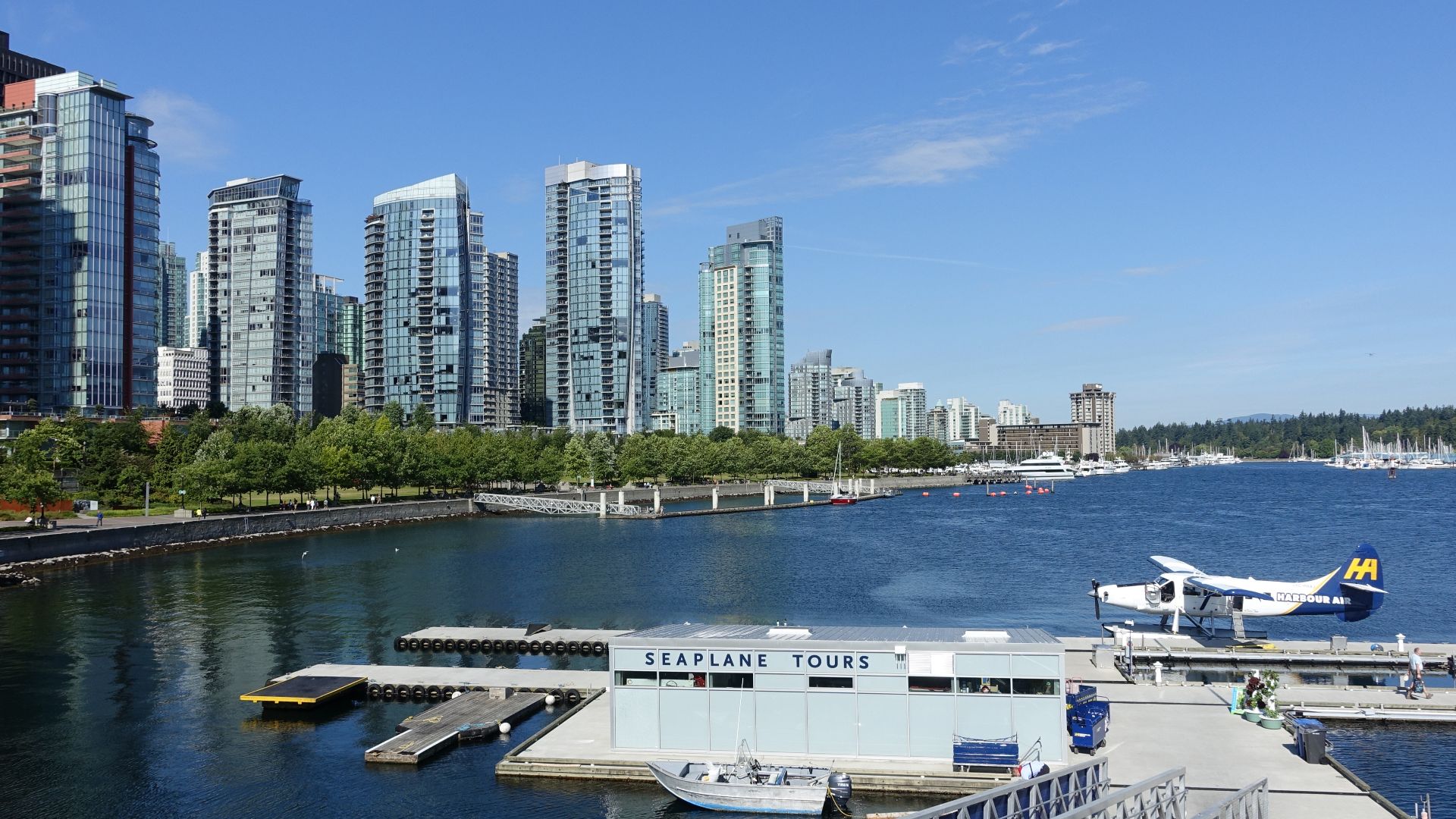 File:Skyline with seaplane - Vancouver, Canada - DSC09323.JPG