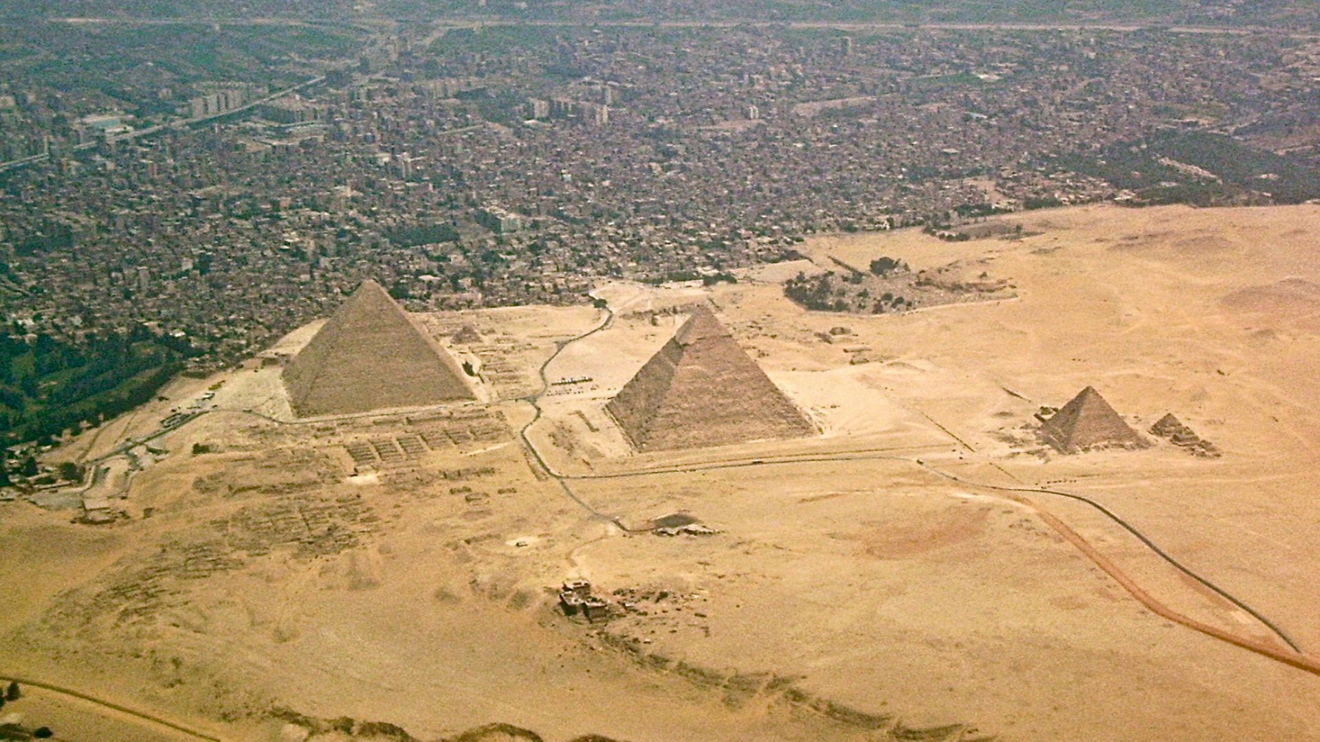 File:Giza-pyramids.JPG