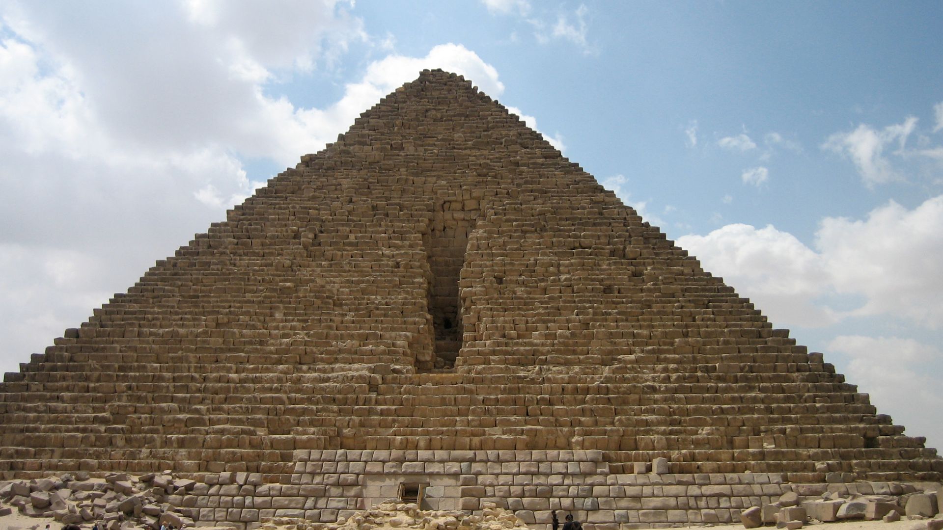 File:Giza Plateau (2428338554).jpg