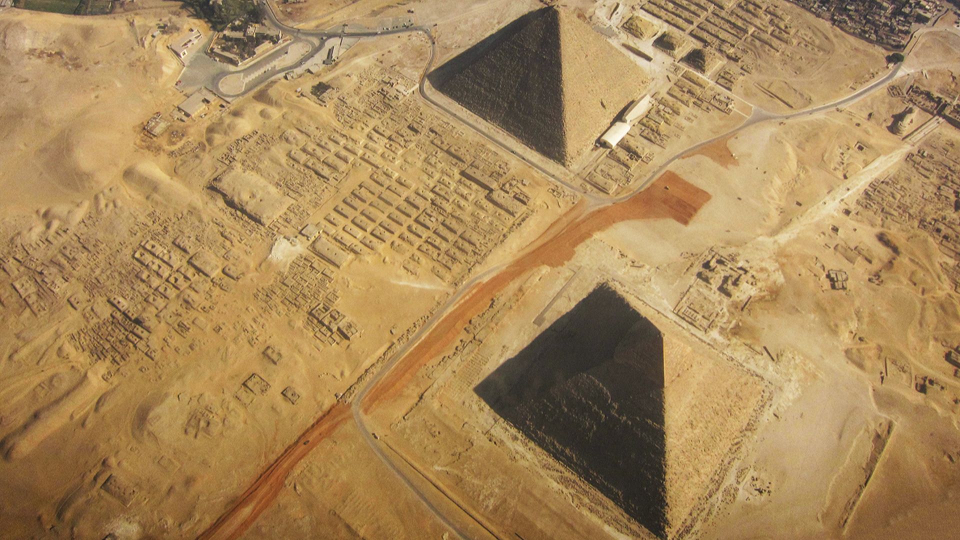 File:Giza-Pyramids.jpg