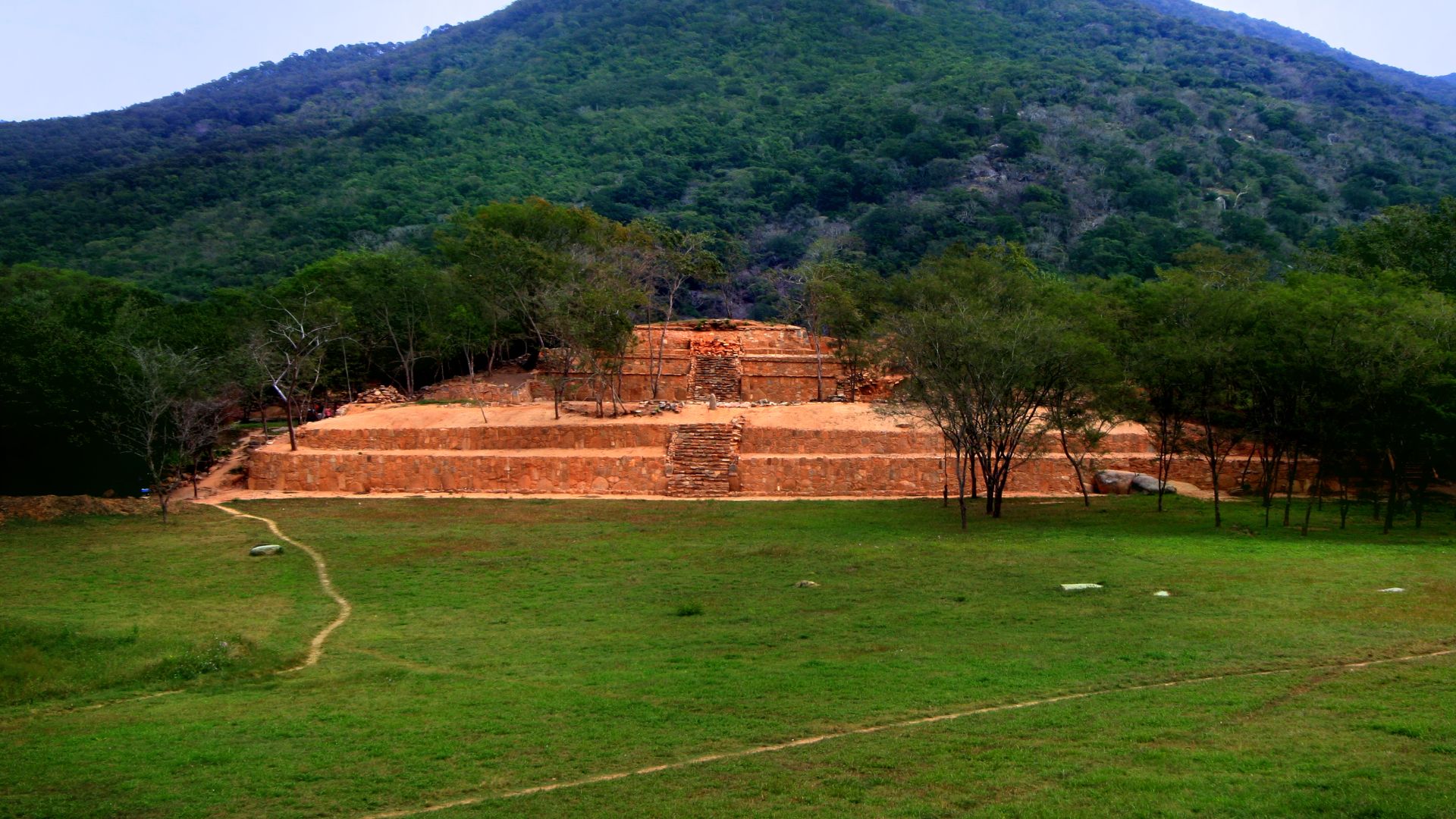 File:Zona Arqueológica Tehuacalco, Chilpancingo, Guerrero- Tehuacalco Arqueologic Zone, Guerrero (24832596181).jpg