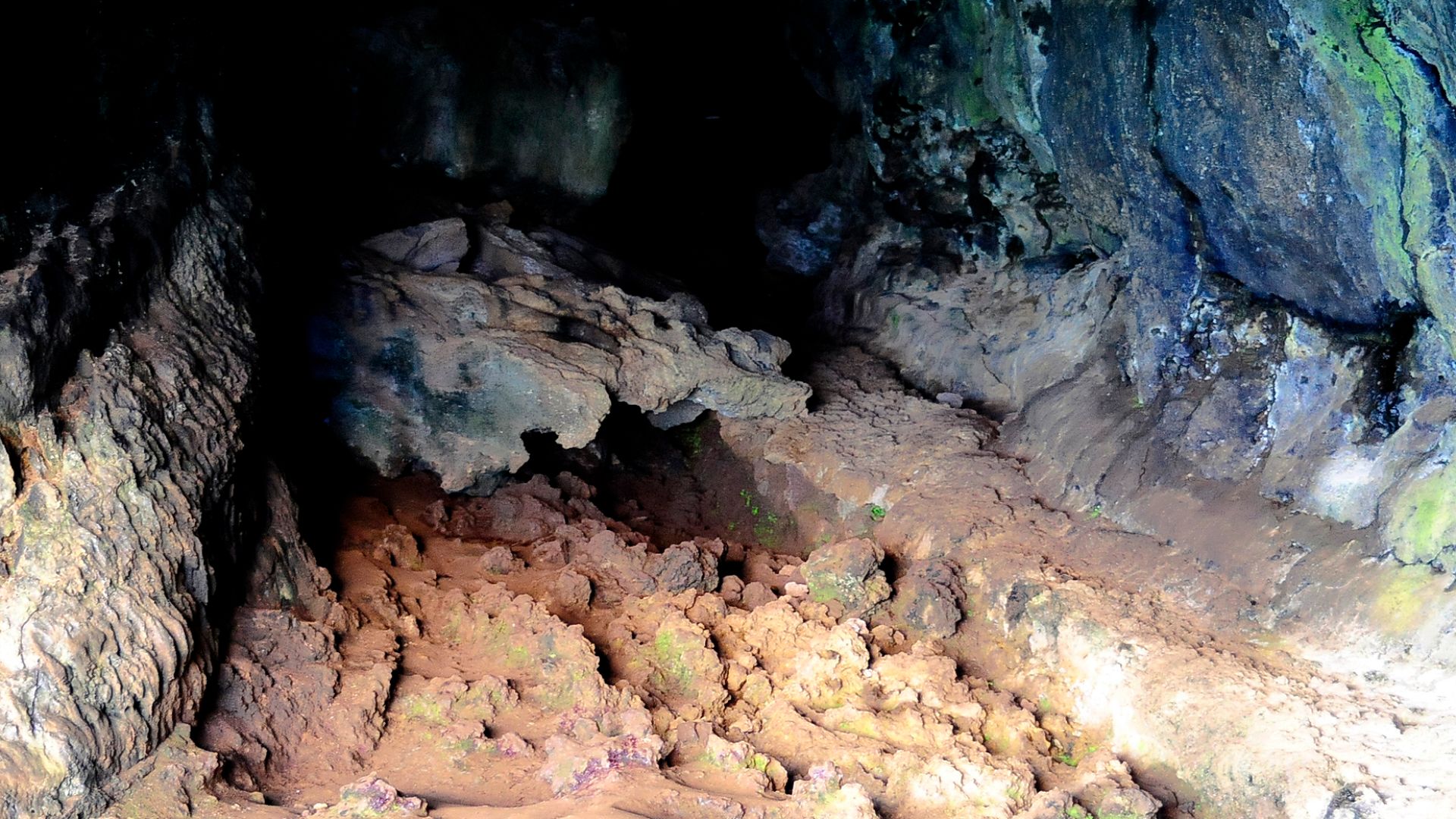 File:Ana Kakenga 3.jpg