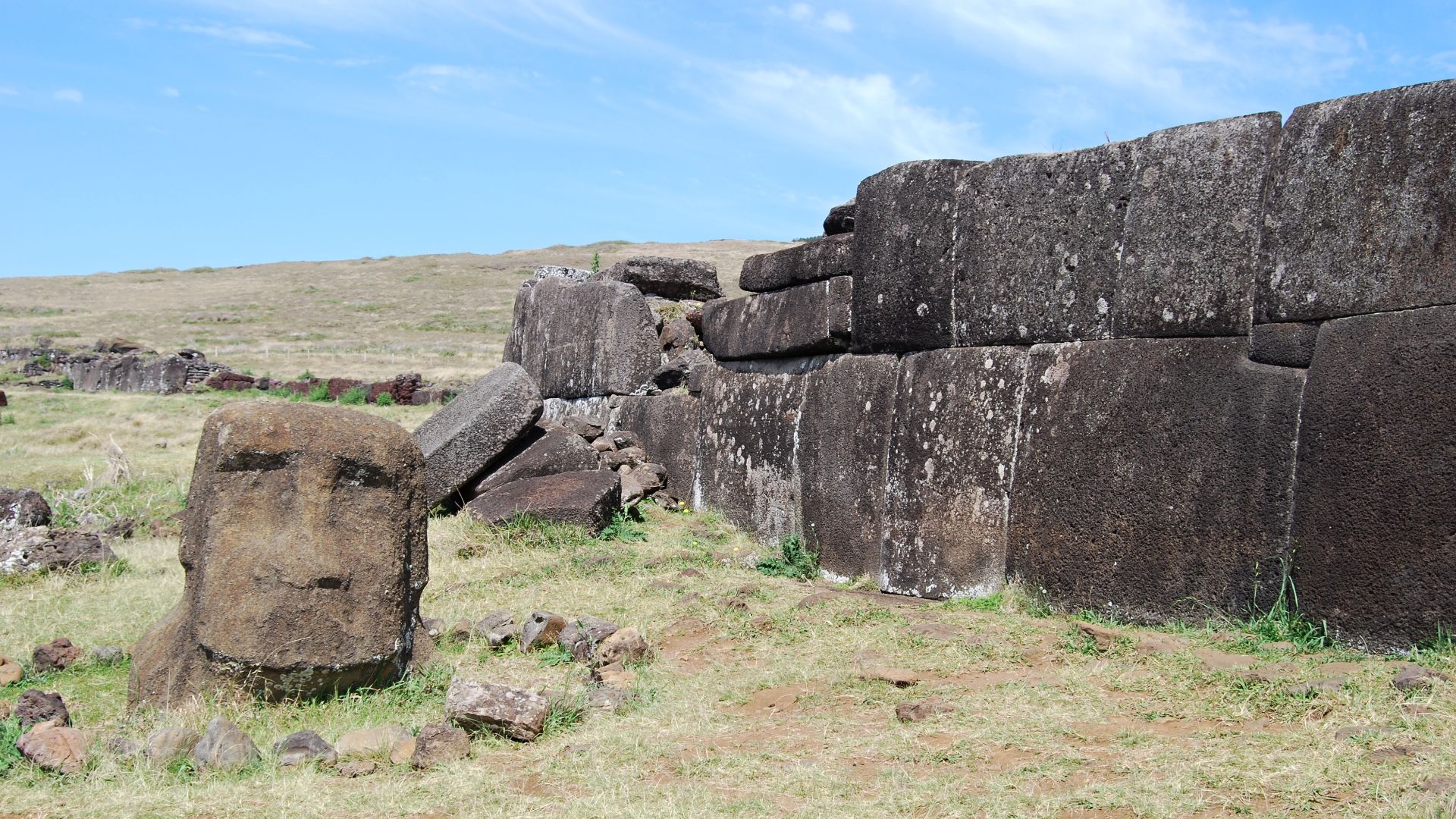 File:Ahu Vinapu Ceremonial Center - Velikonoční ostrov - panoramio.jpg