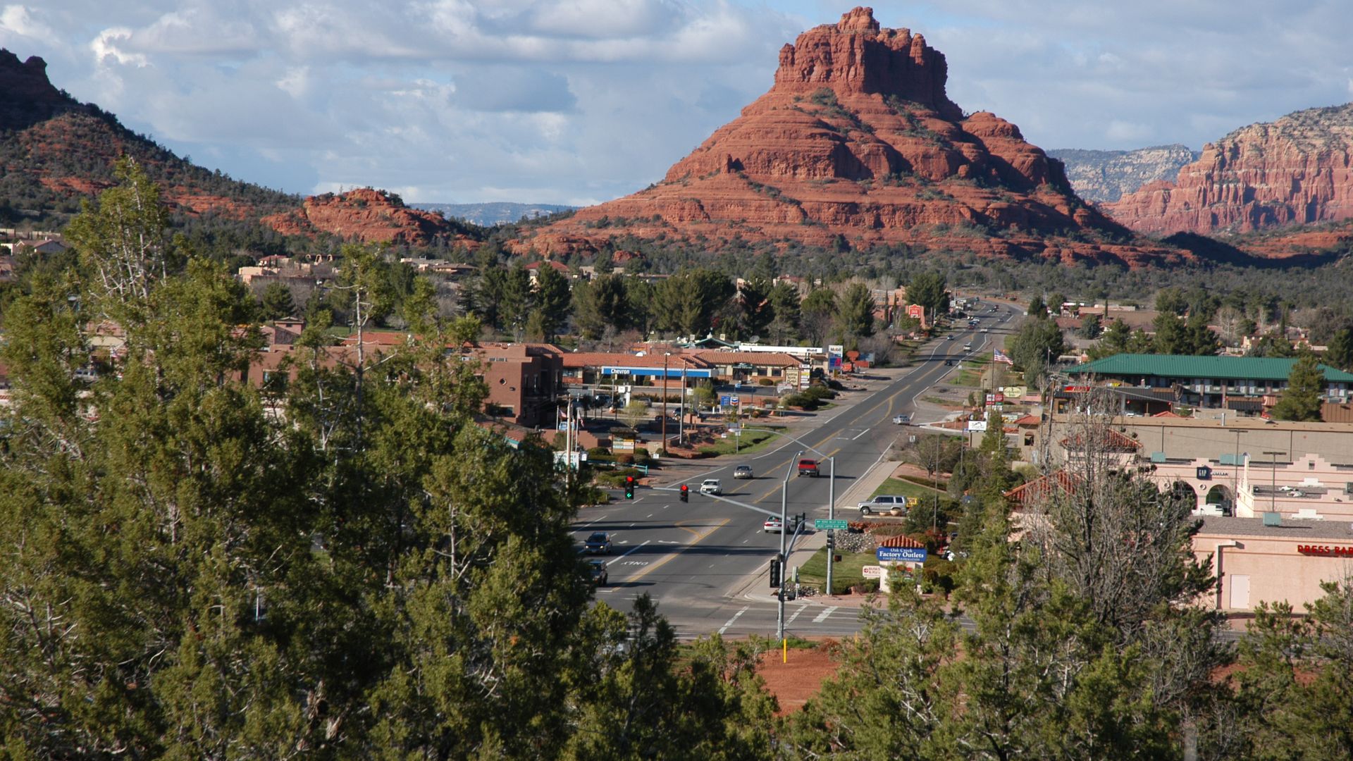 File:Red Rock Scenic Byway - Village of Oak Creek - NARA - 7721241.jpg