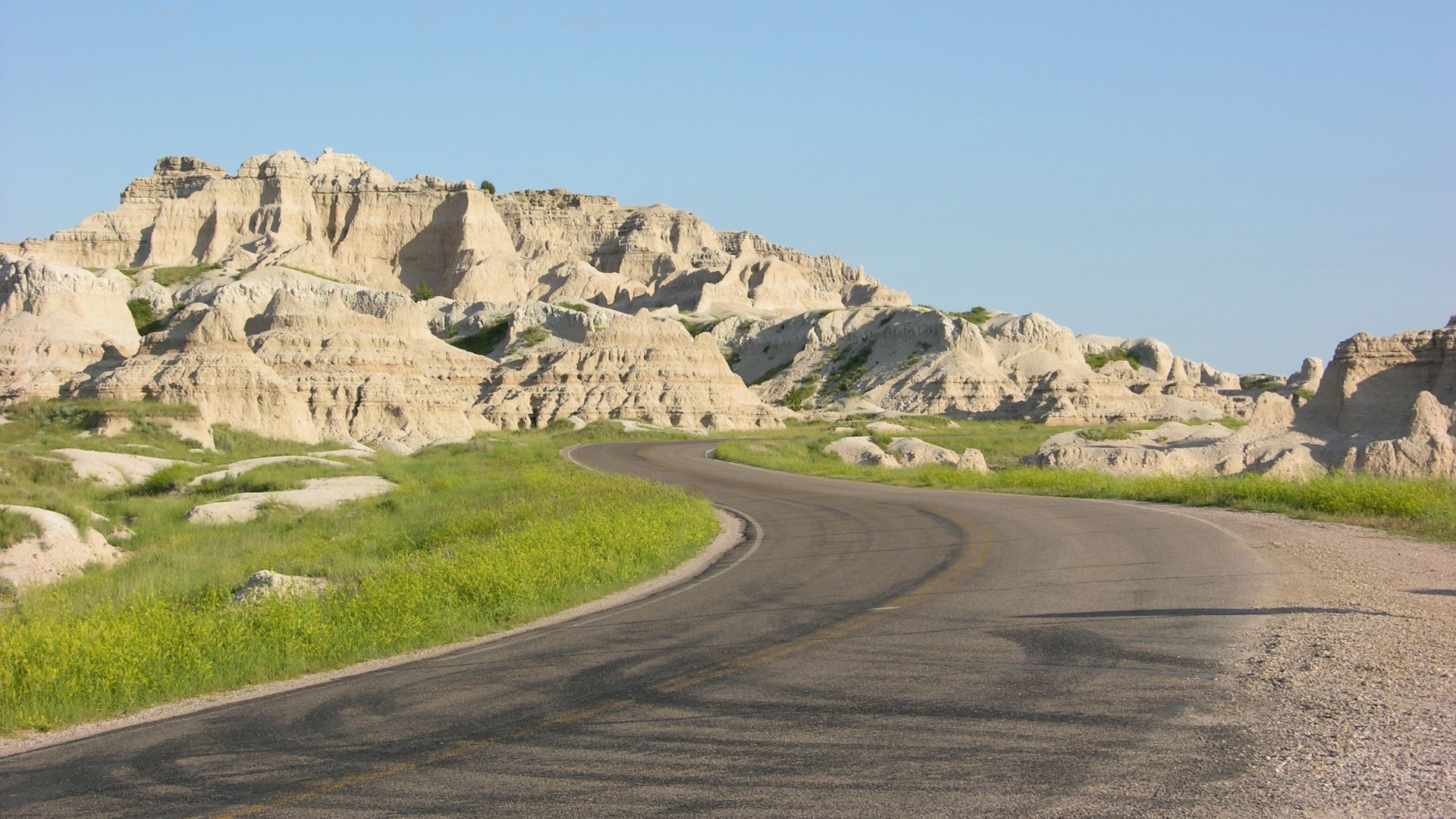 File:Badlands, SD.JPG