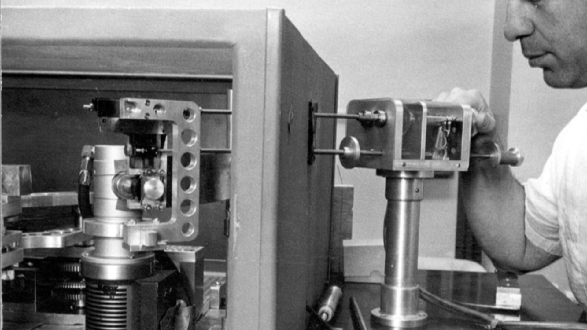 File:XRFgoniometer manual.jpg