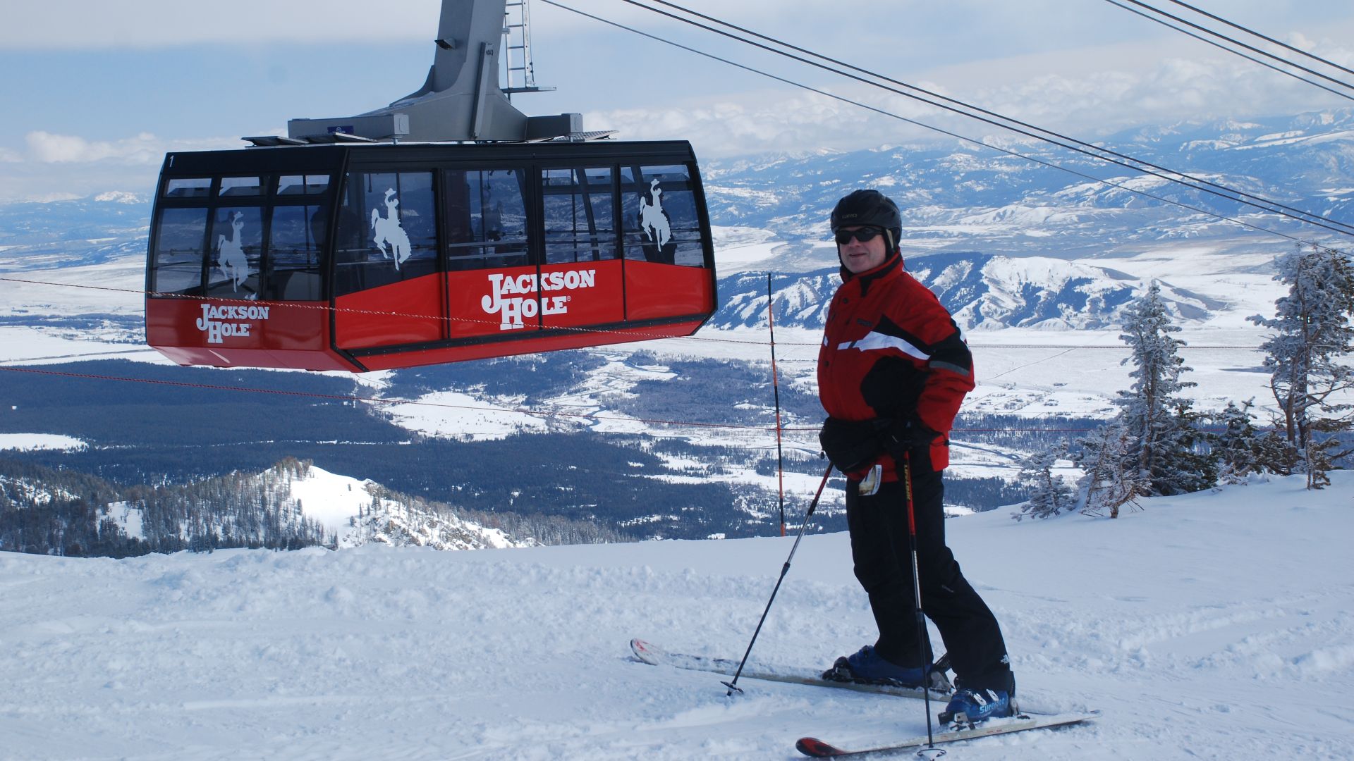 File:Jackson hole new tram.jpg
