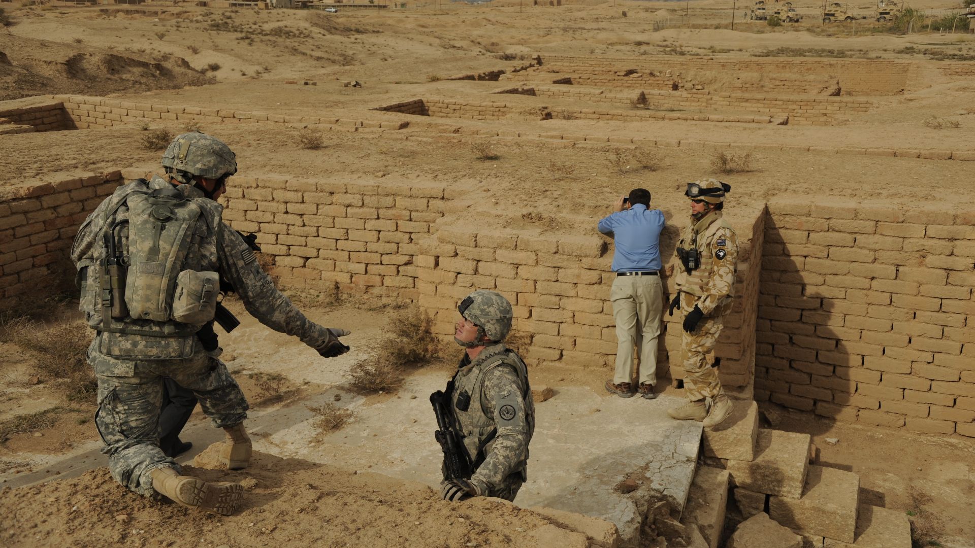 File:Nimrud 081119-F-5855M-218.jpg