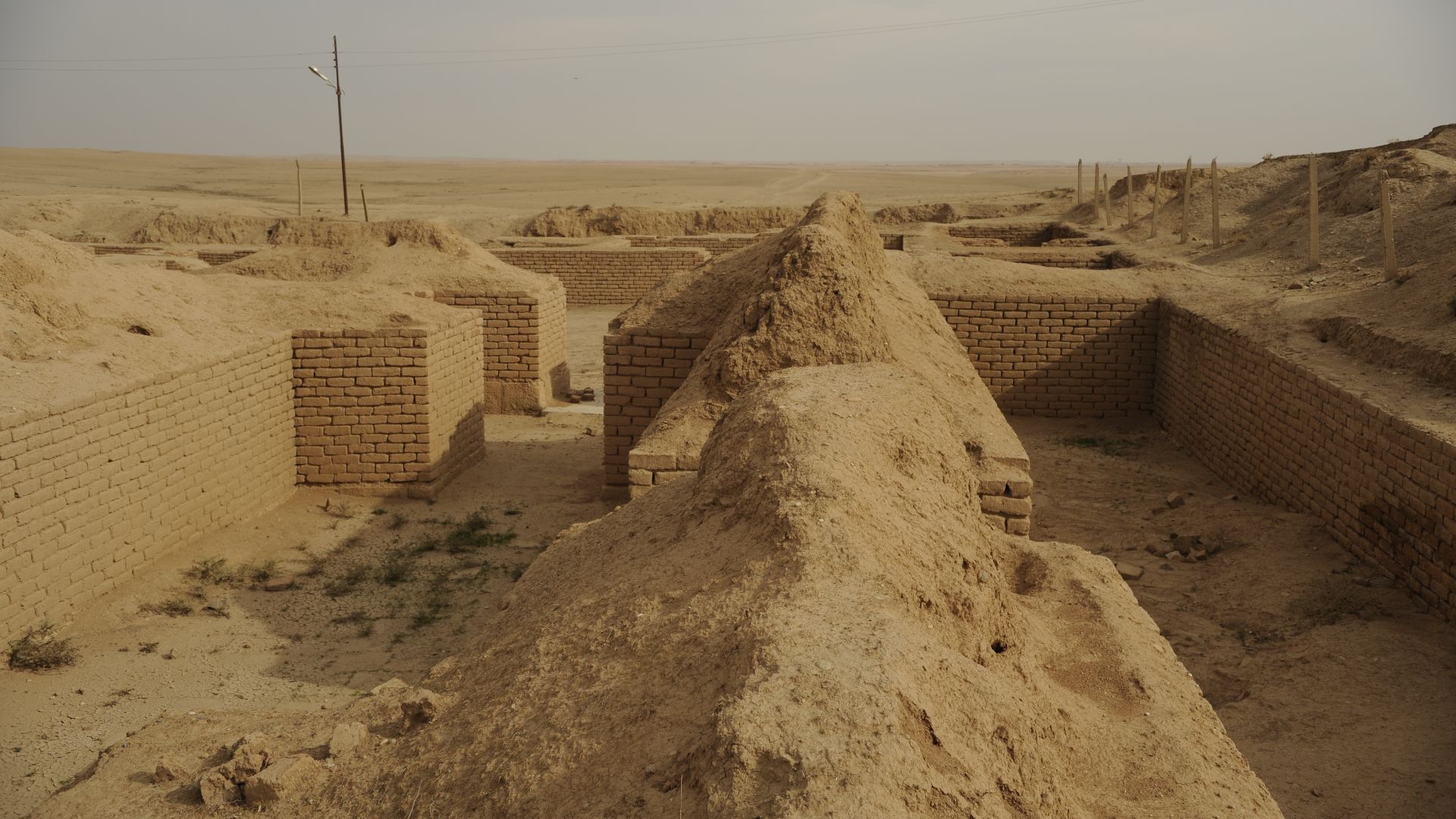 File:Nimrud 081119-F-5855M-230.jpg