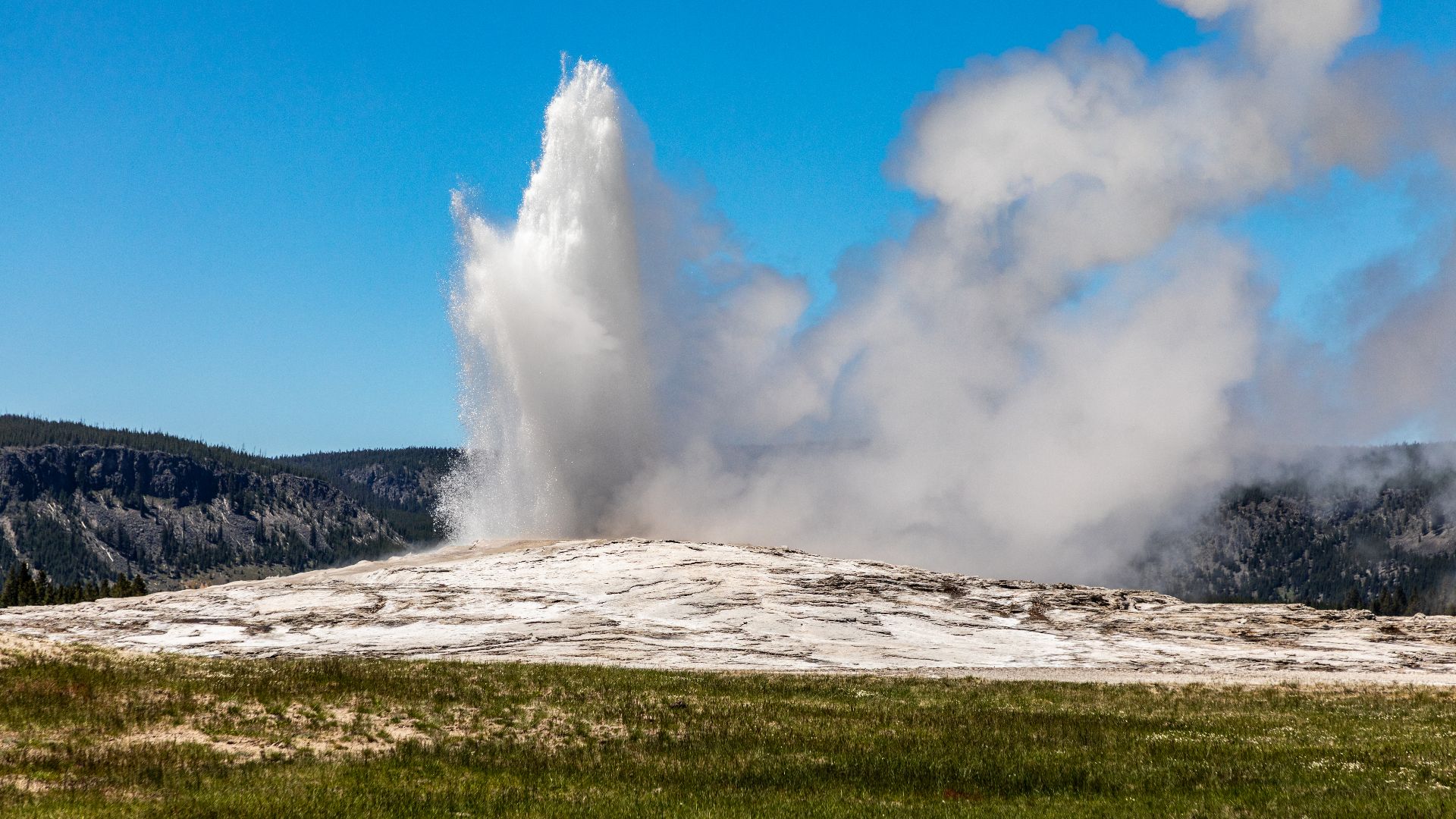 File:Yellowstone National Park (WY, USA), Old Faithful Geyser -- 2022 -- 2595.jpg