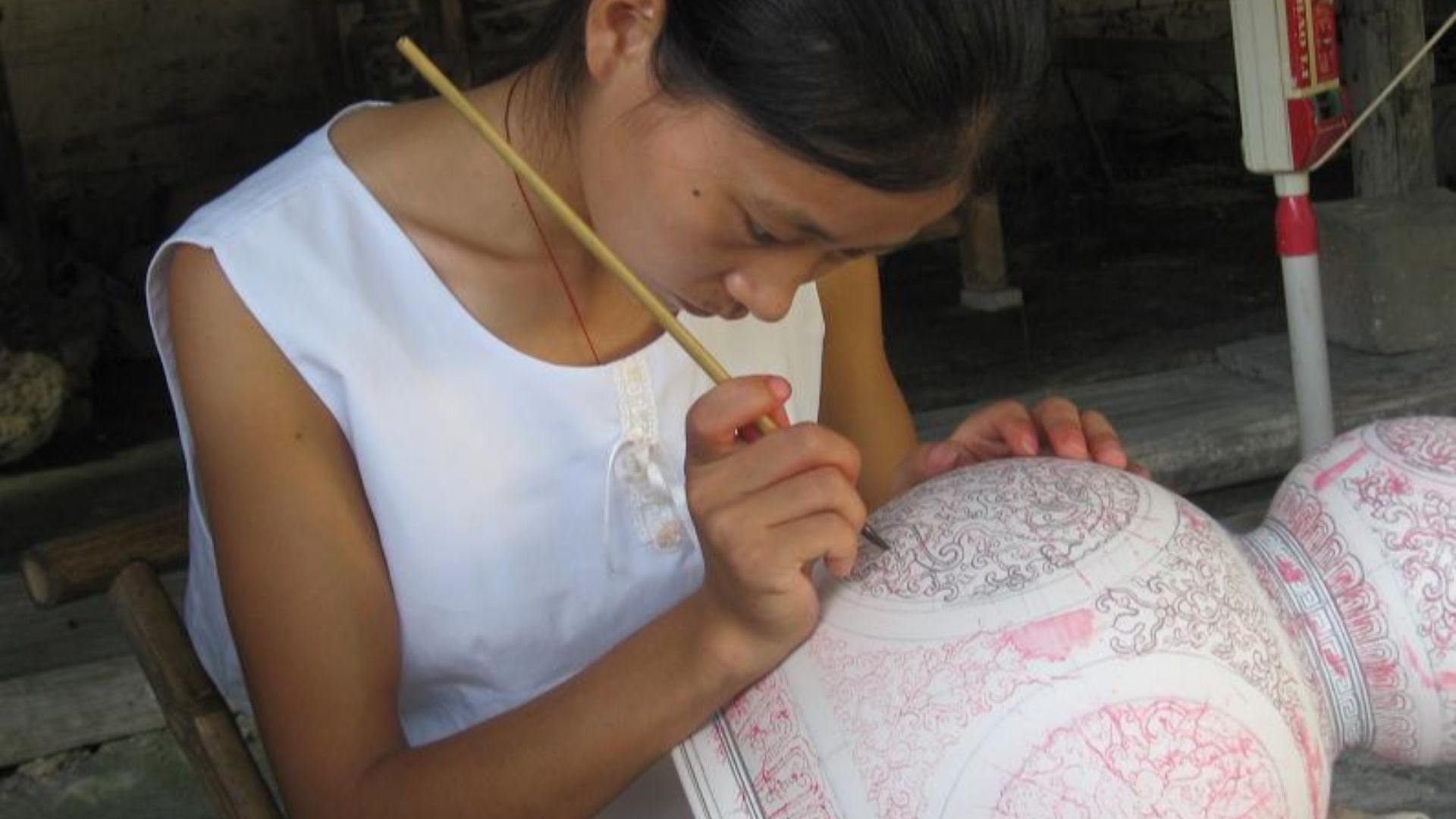 File:Porcelain Workshop, Jingdezhen, Jiangxi, China.jpg