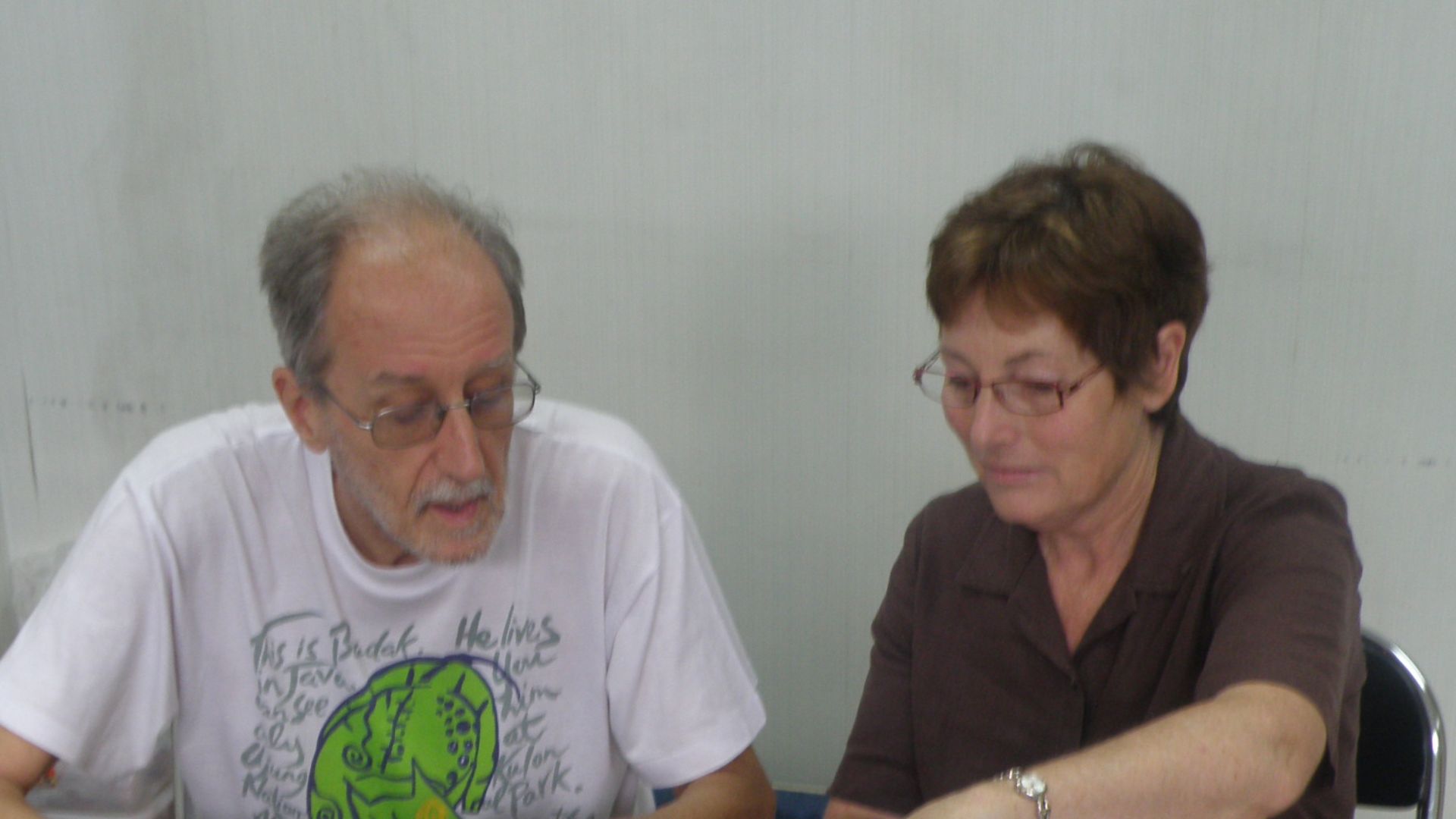 File:Colin Groves and Debbie Argue.jpg